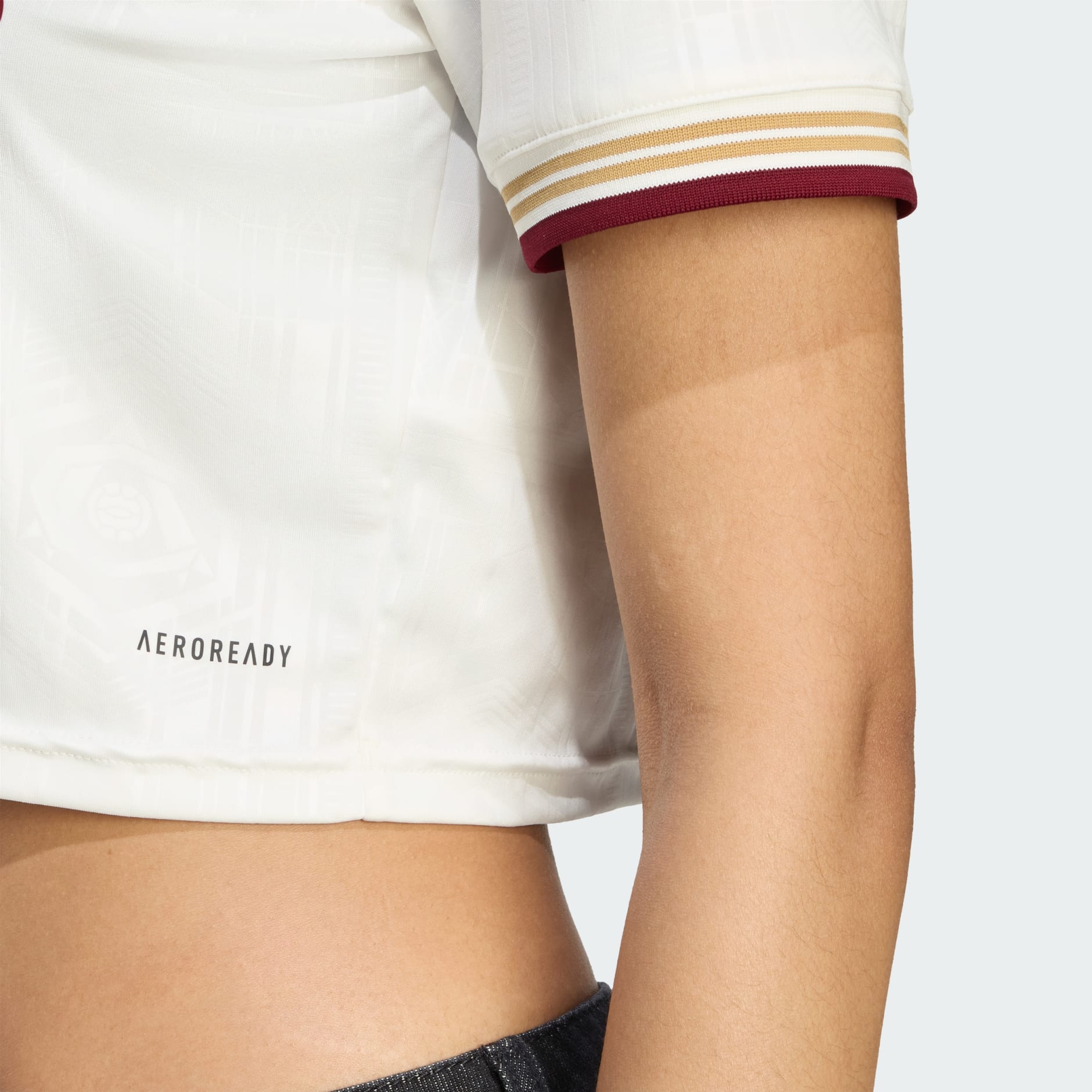 Skraćeni treći dres Arsenal 25/26