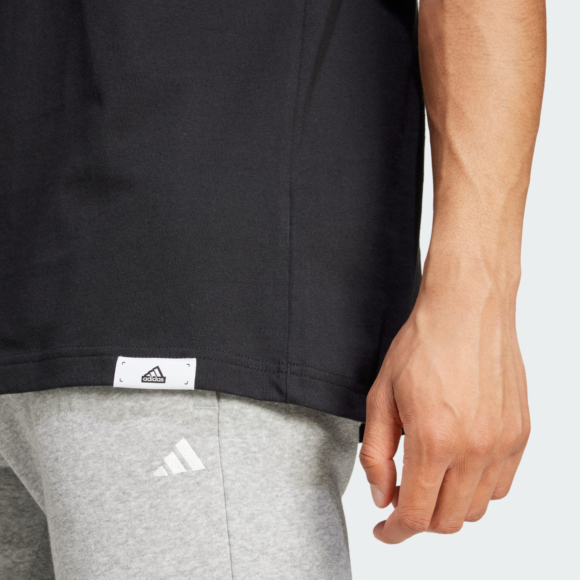 تيشيرت جرافيكي Tech Linear Graphic