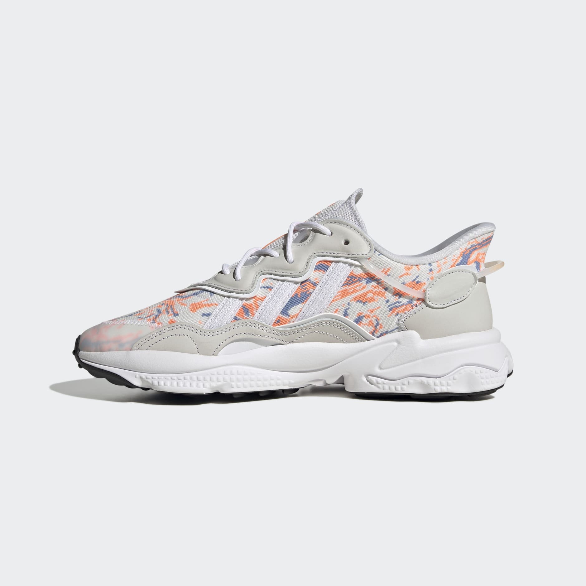 Adidas ozweego deals cloud white