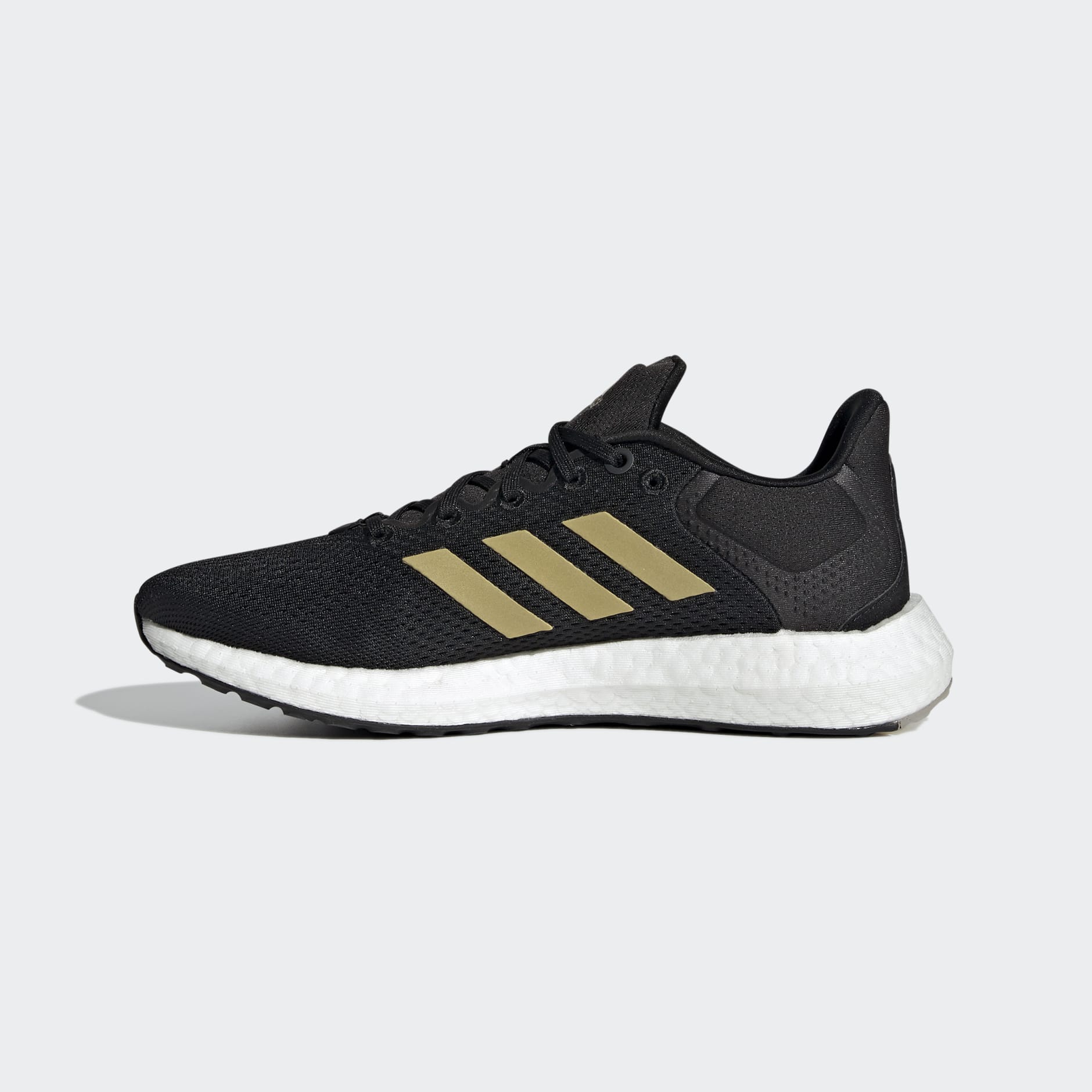 נעלי Pureboost 21