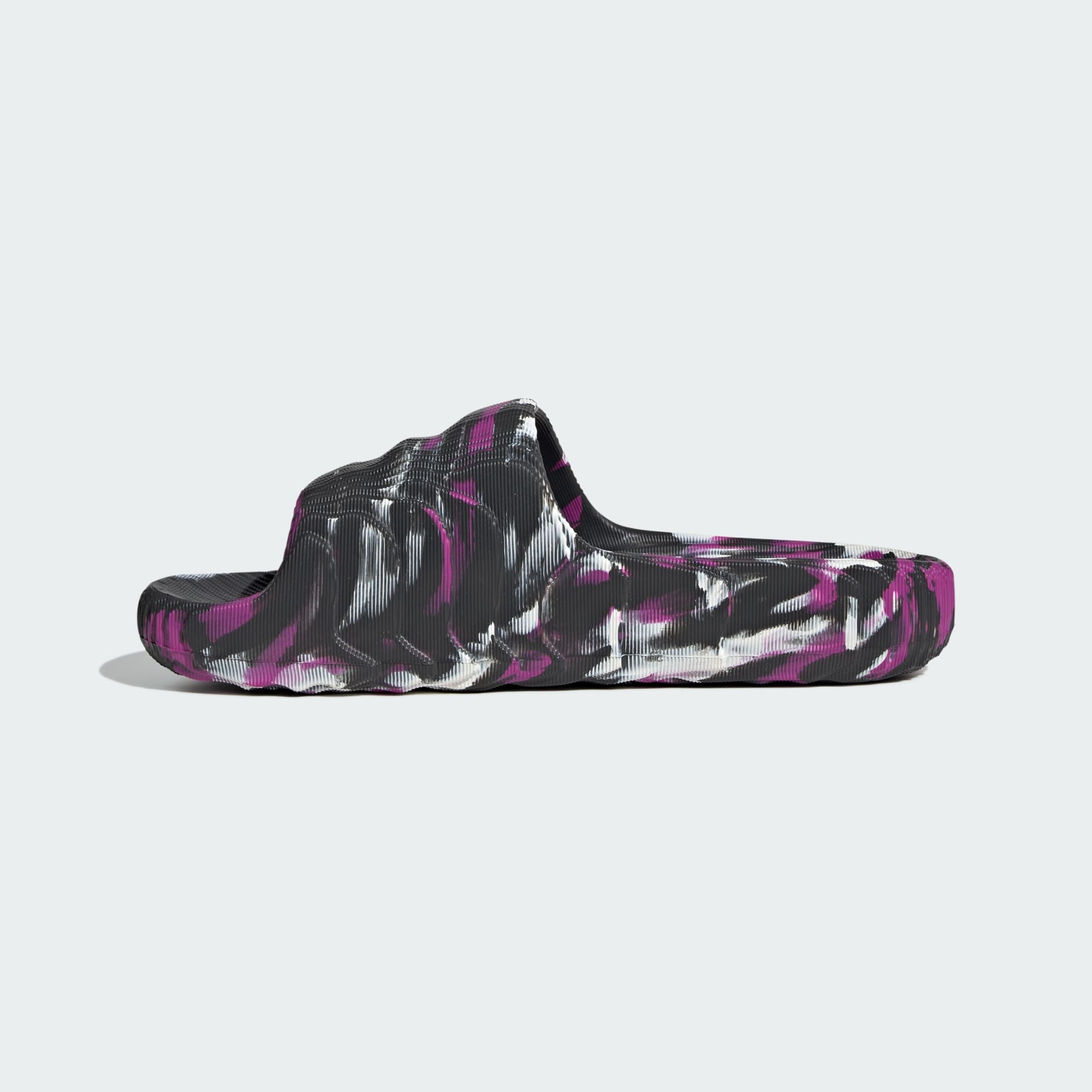 ADILETTE 22