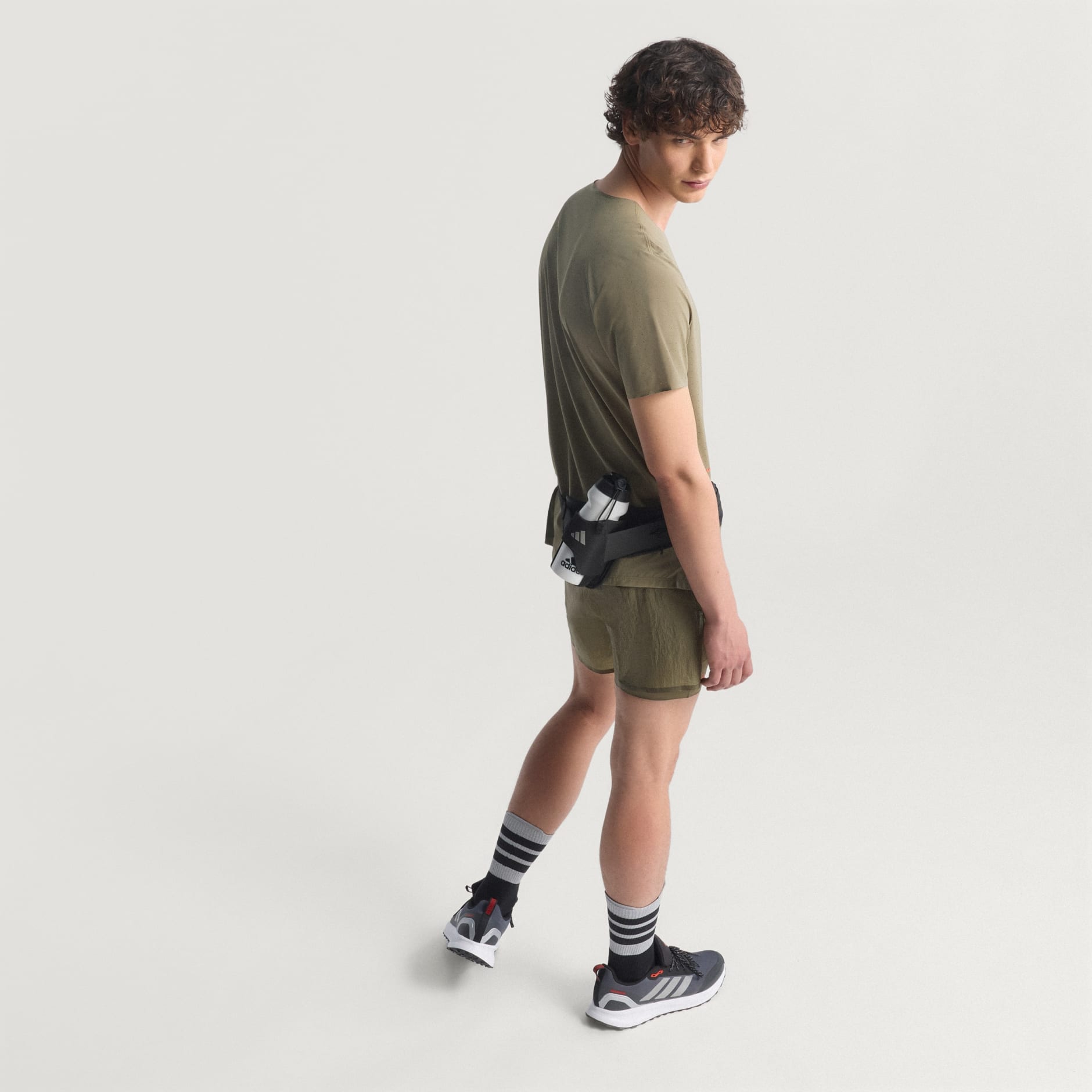 Adi365 H.Koumori 跑步 T 恤