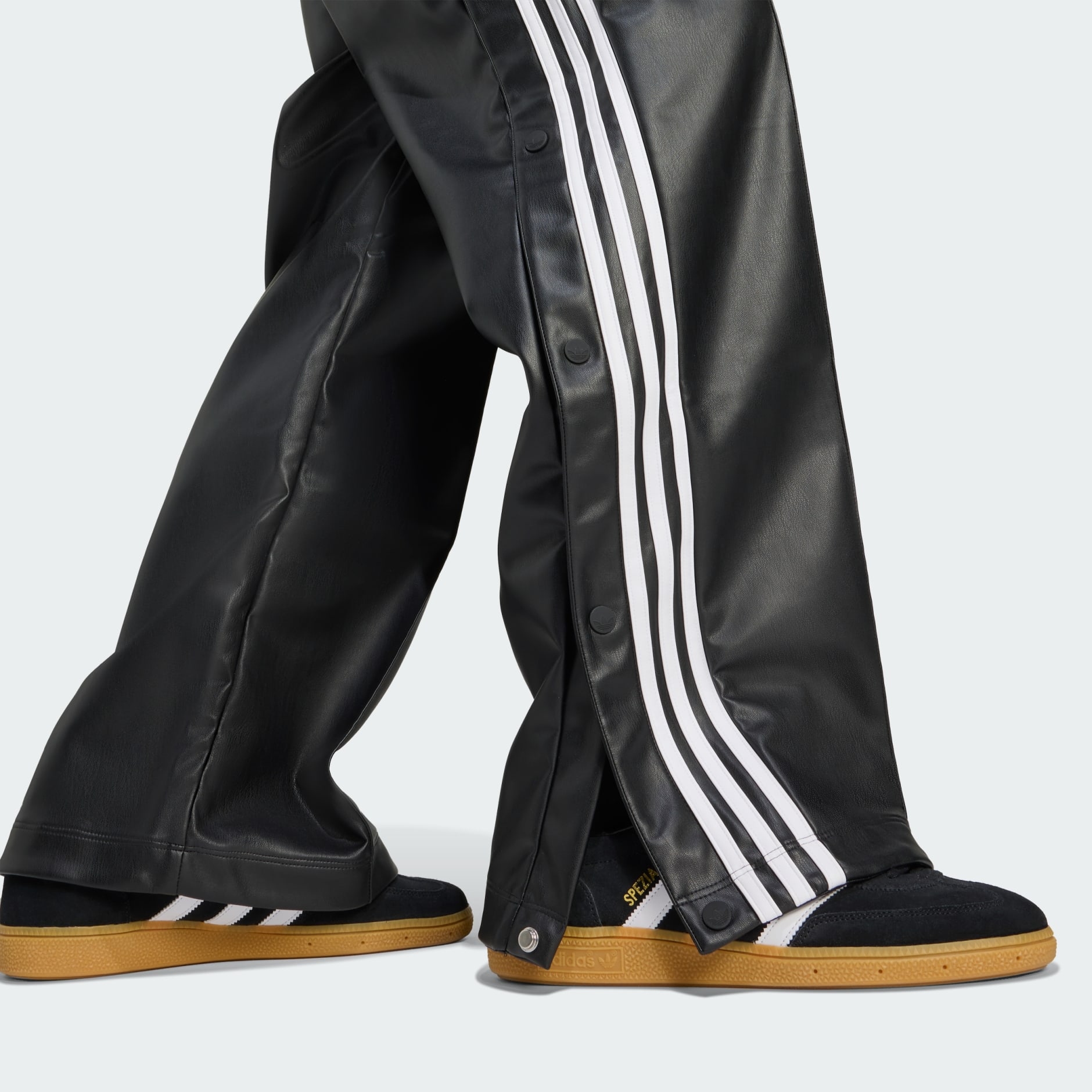 Pantaloni largi adidas x Jeremy Scott, din piele artificială