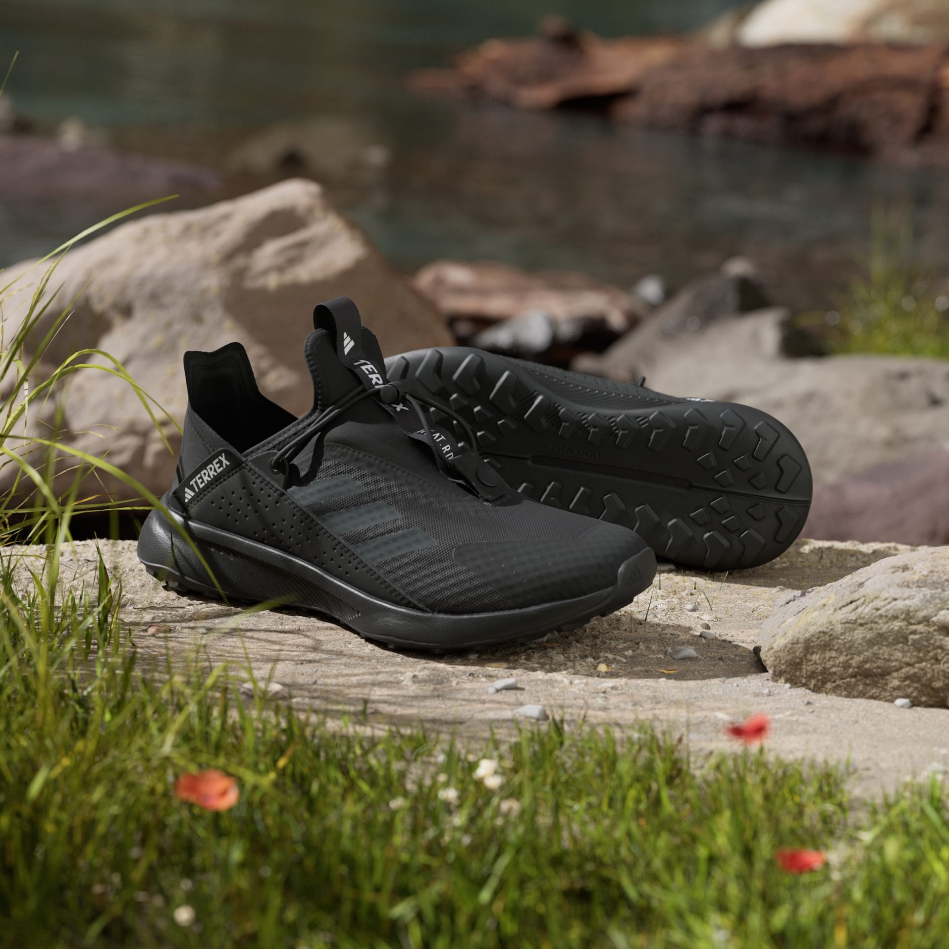 Terrex Voyager 21 Slip-On HEAT.RDY Travel Shoes