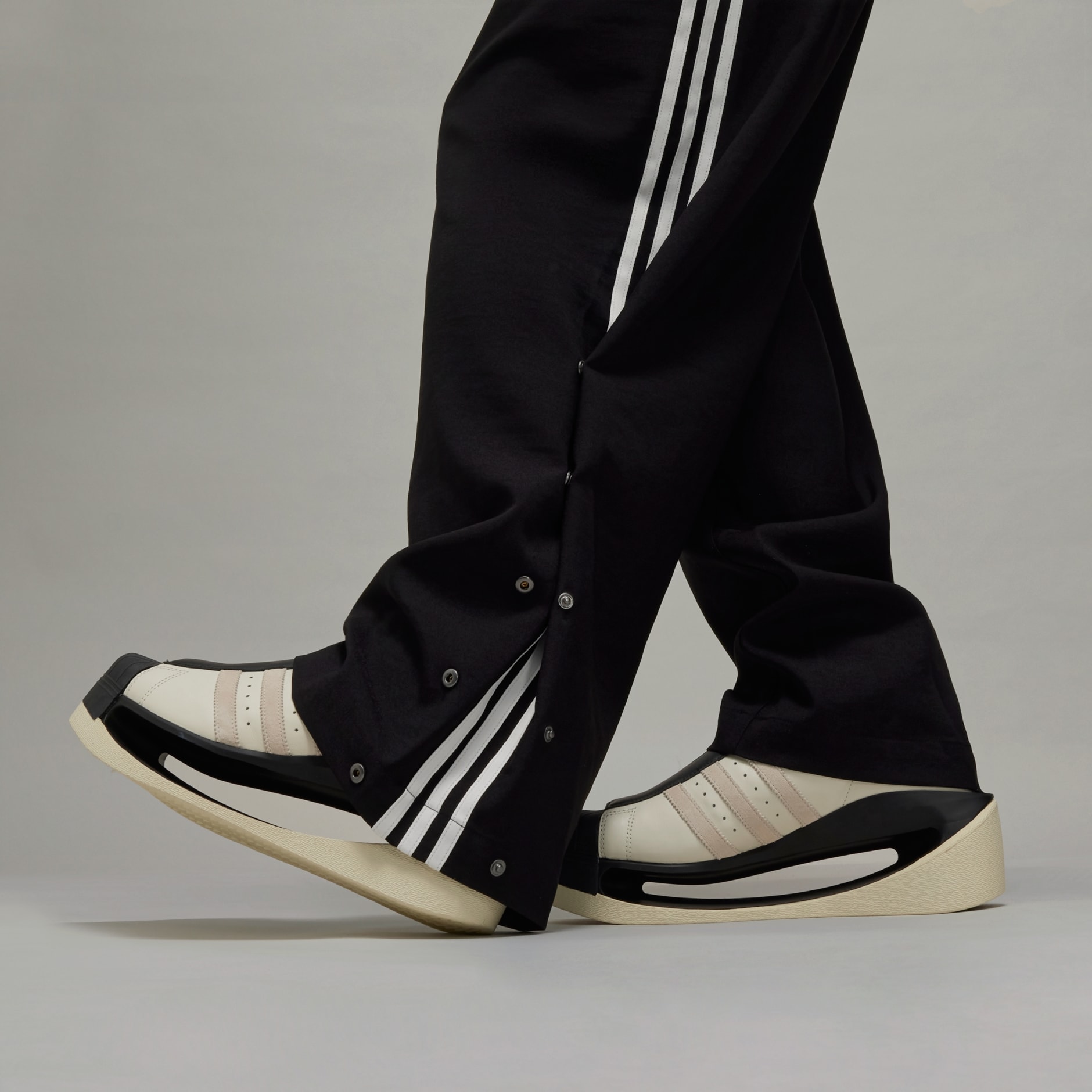 【Y-3】Sport Uniform 3-Stripes TROUSERS Y-3 Yohji Yamamoto Sport Uniform 3-Stripes Trousers - LABELS
