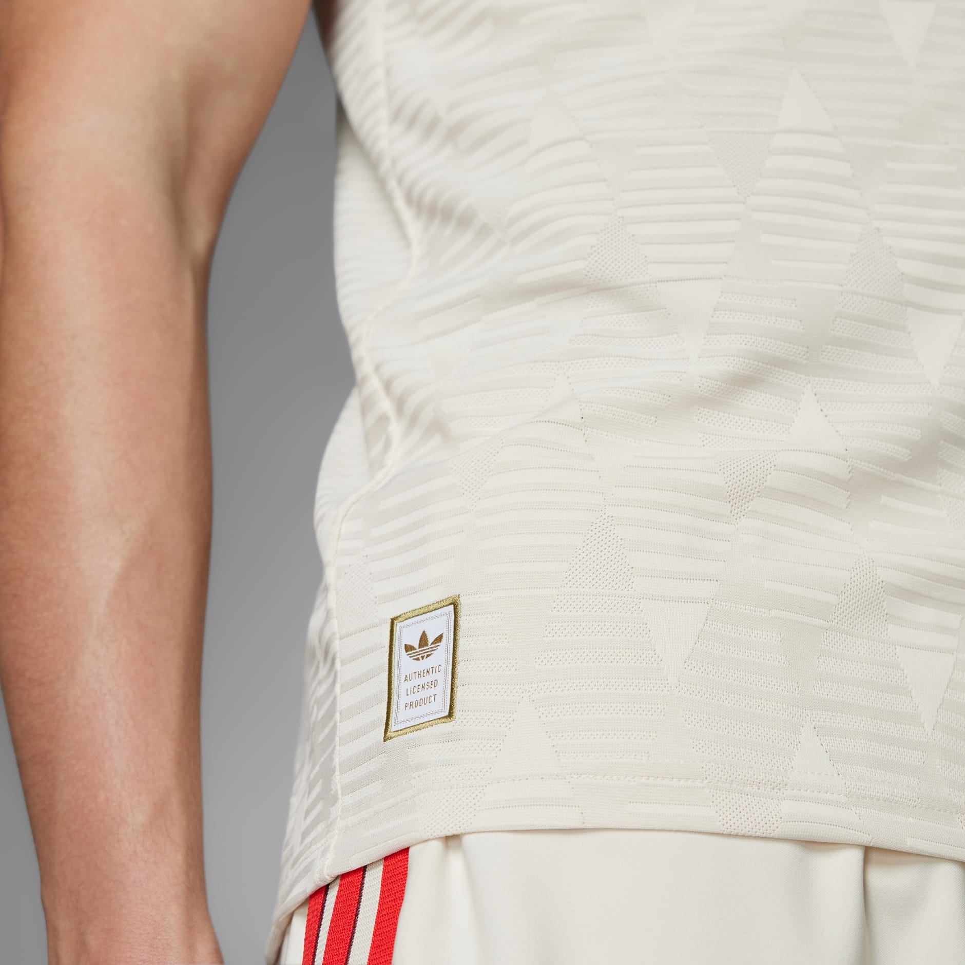 Gornji dio originalnog trećeg dresa nogometnog kluba Bayern 24/25