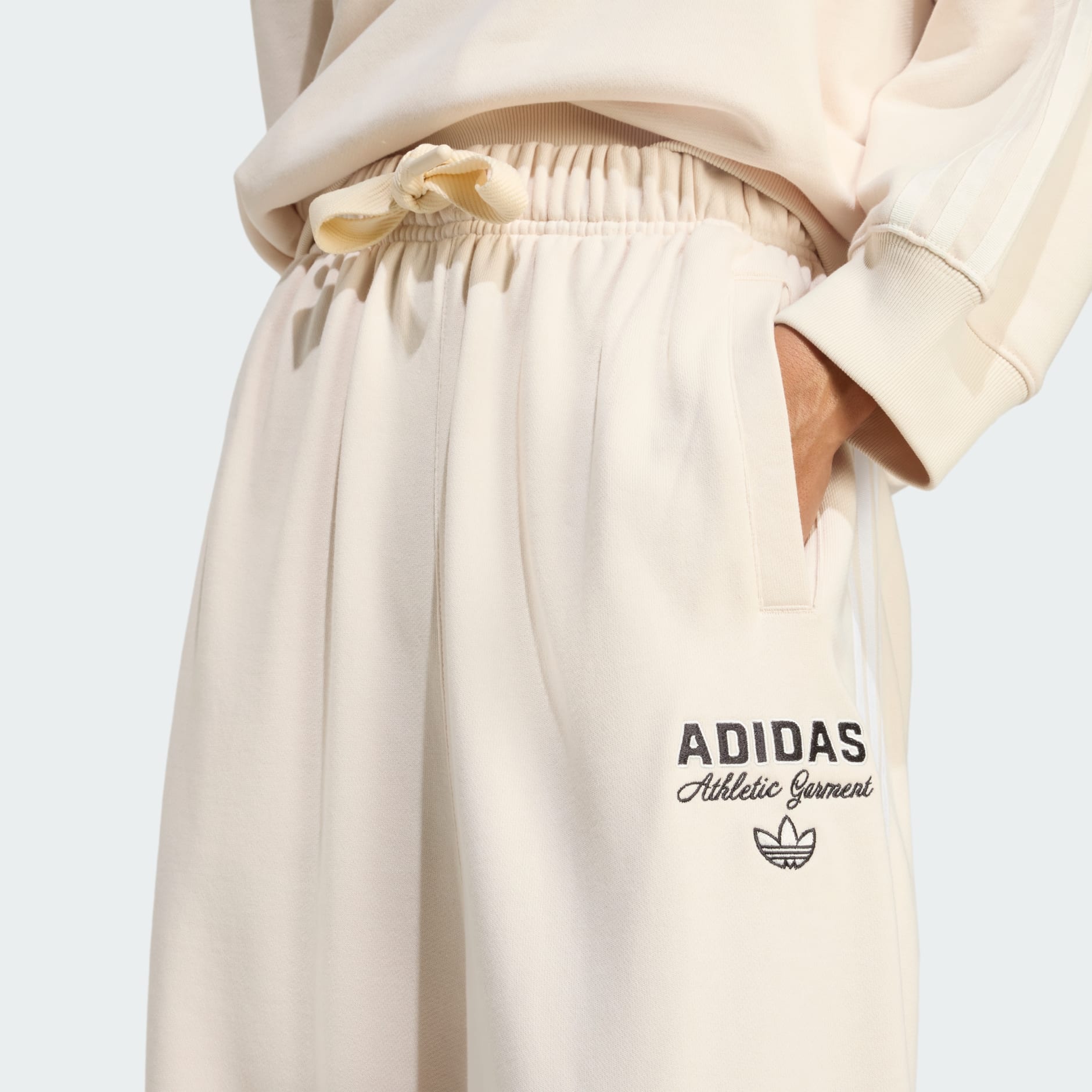 ADIDAS ORIGINALS ATHL DEPT LOOSE GRAPHIC SWEAT PANTS