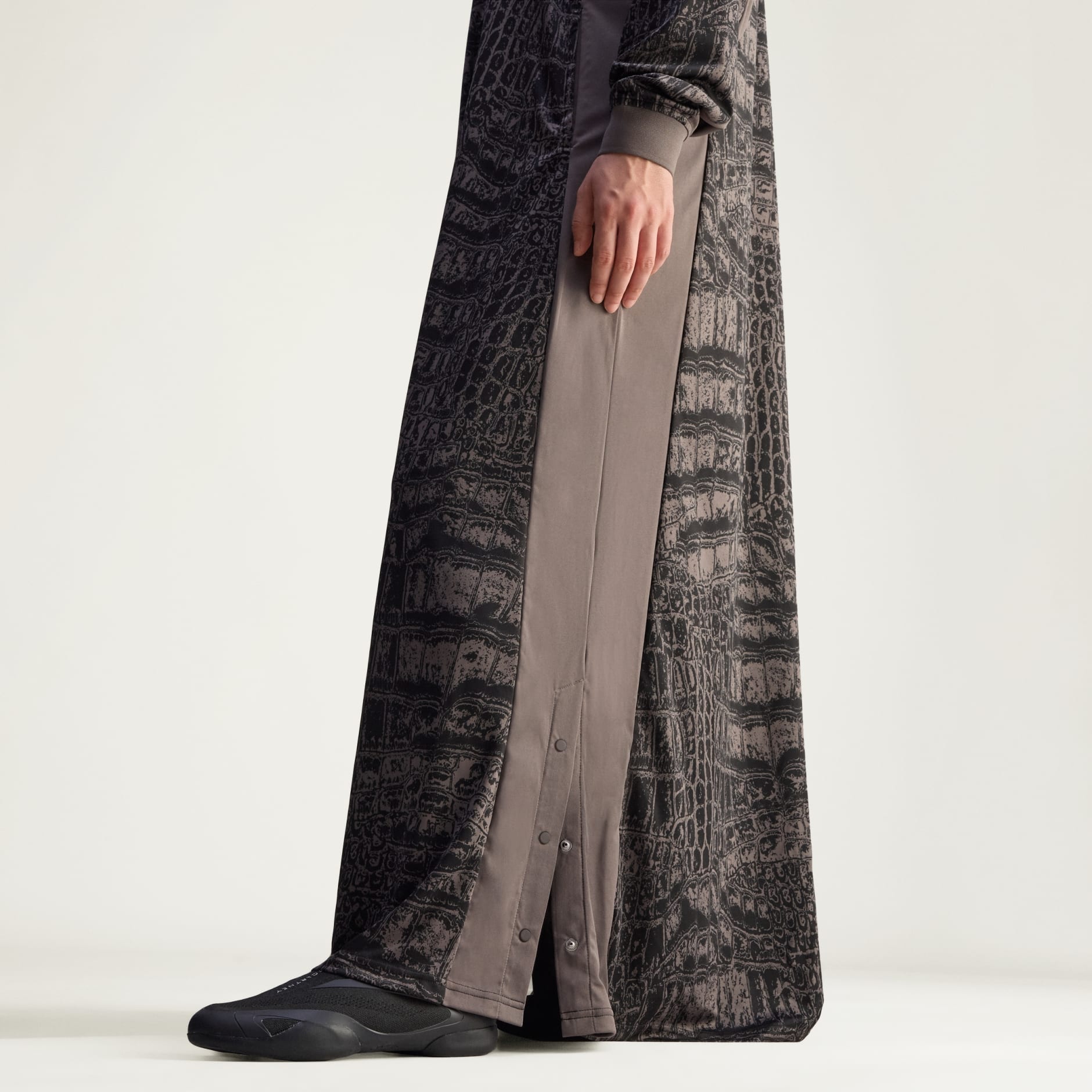 غطاء أديداس من Stella McCartney