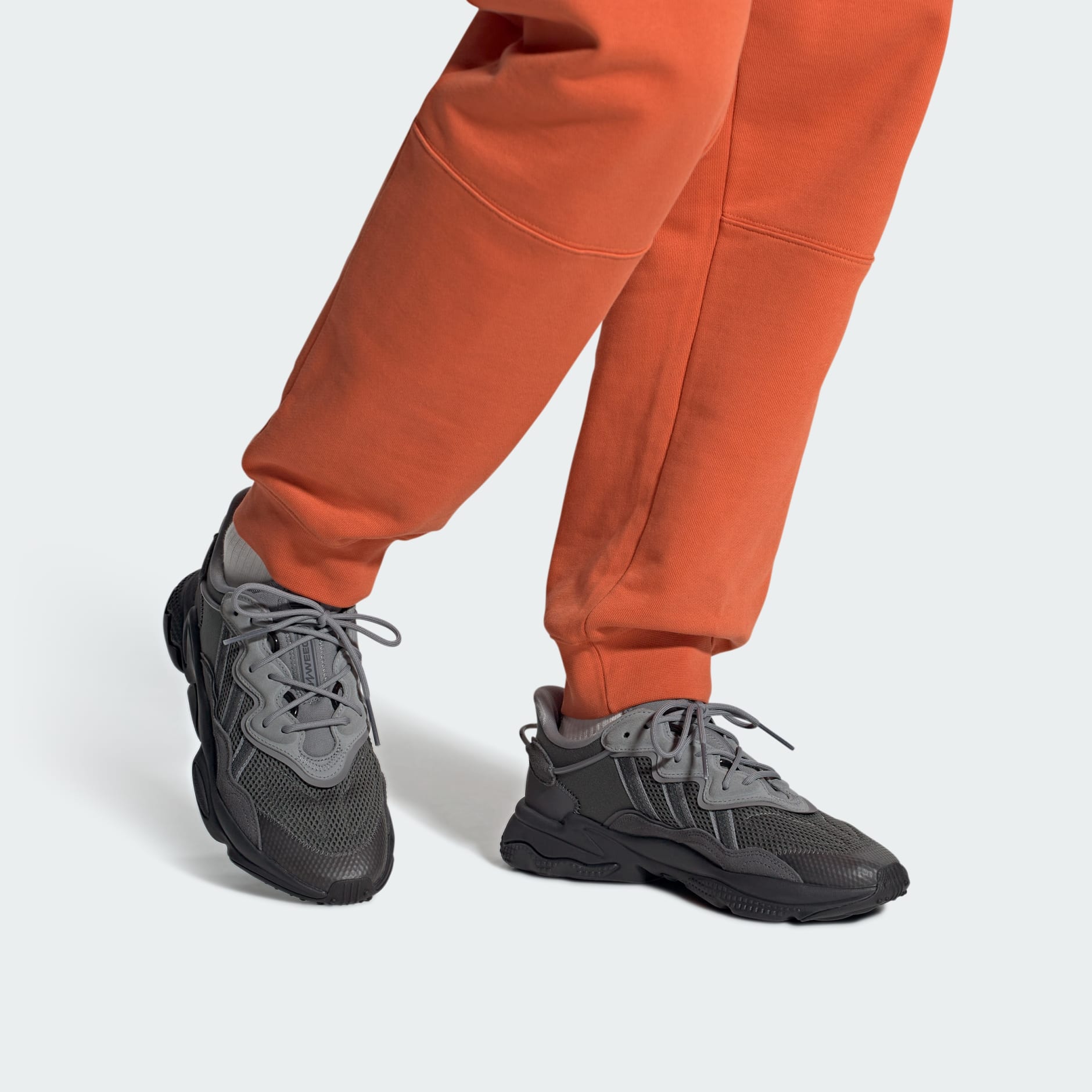 Orange adidas outlet sneakers ozweego