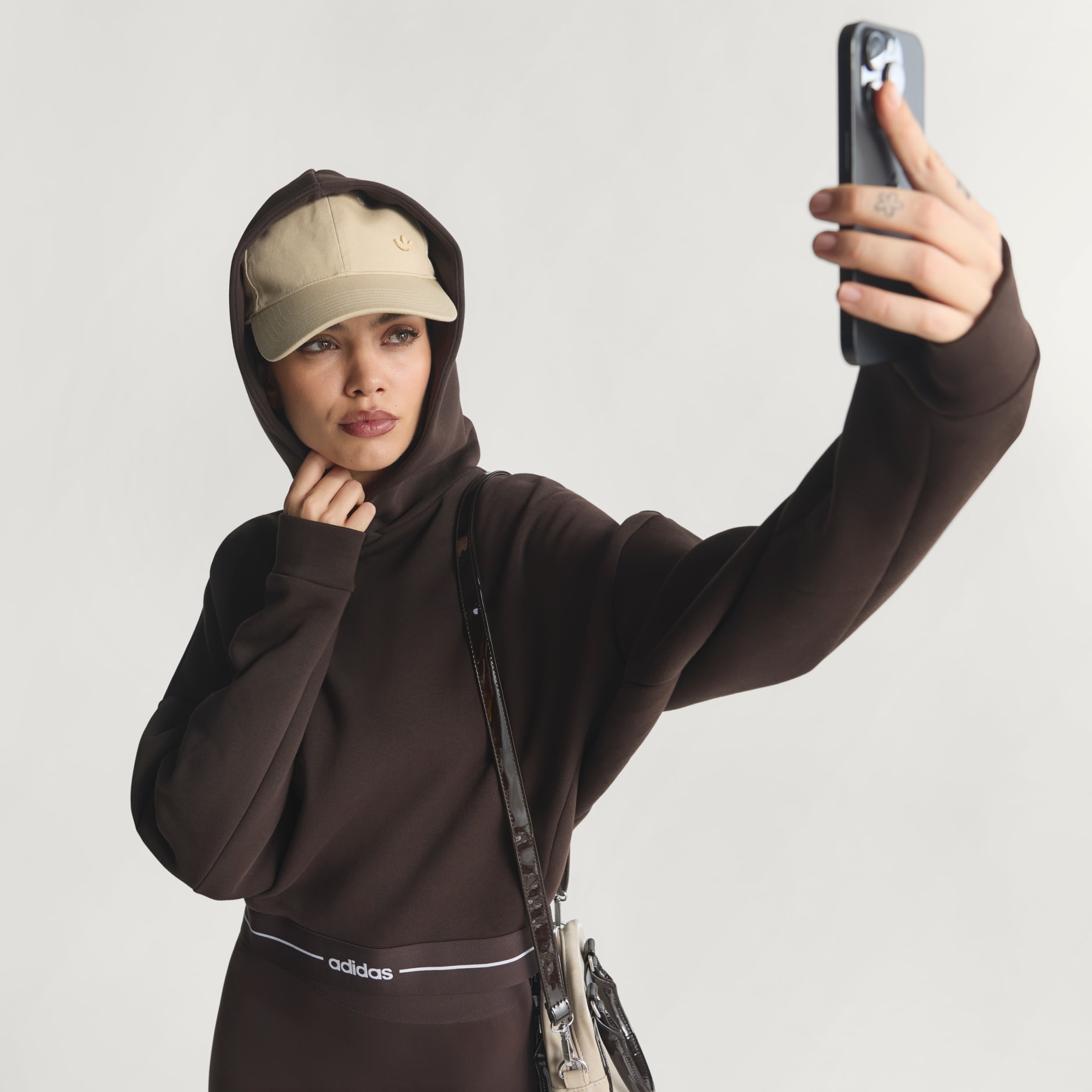 Hanorac scurt Hyperglam