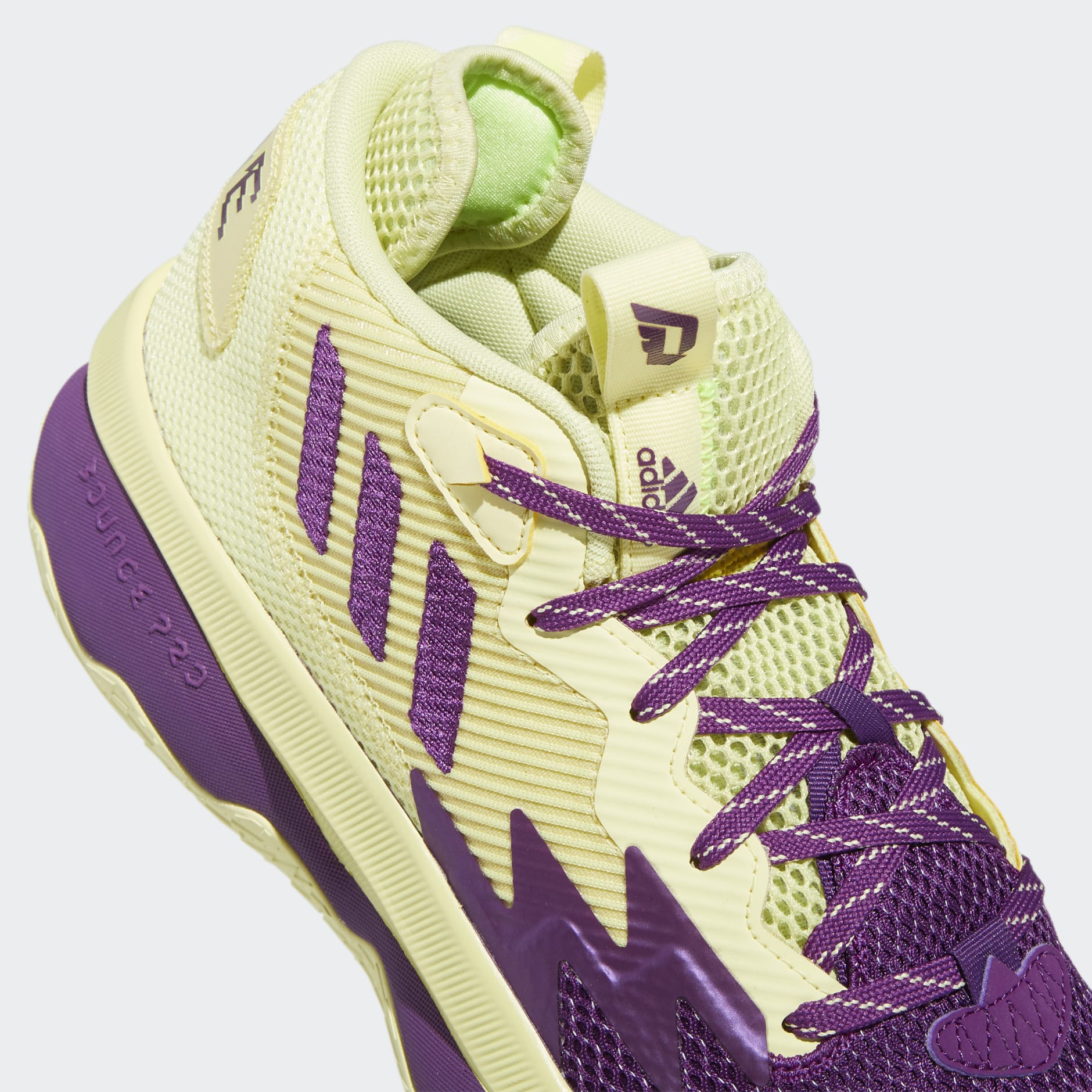 Dame 8 Shoes