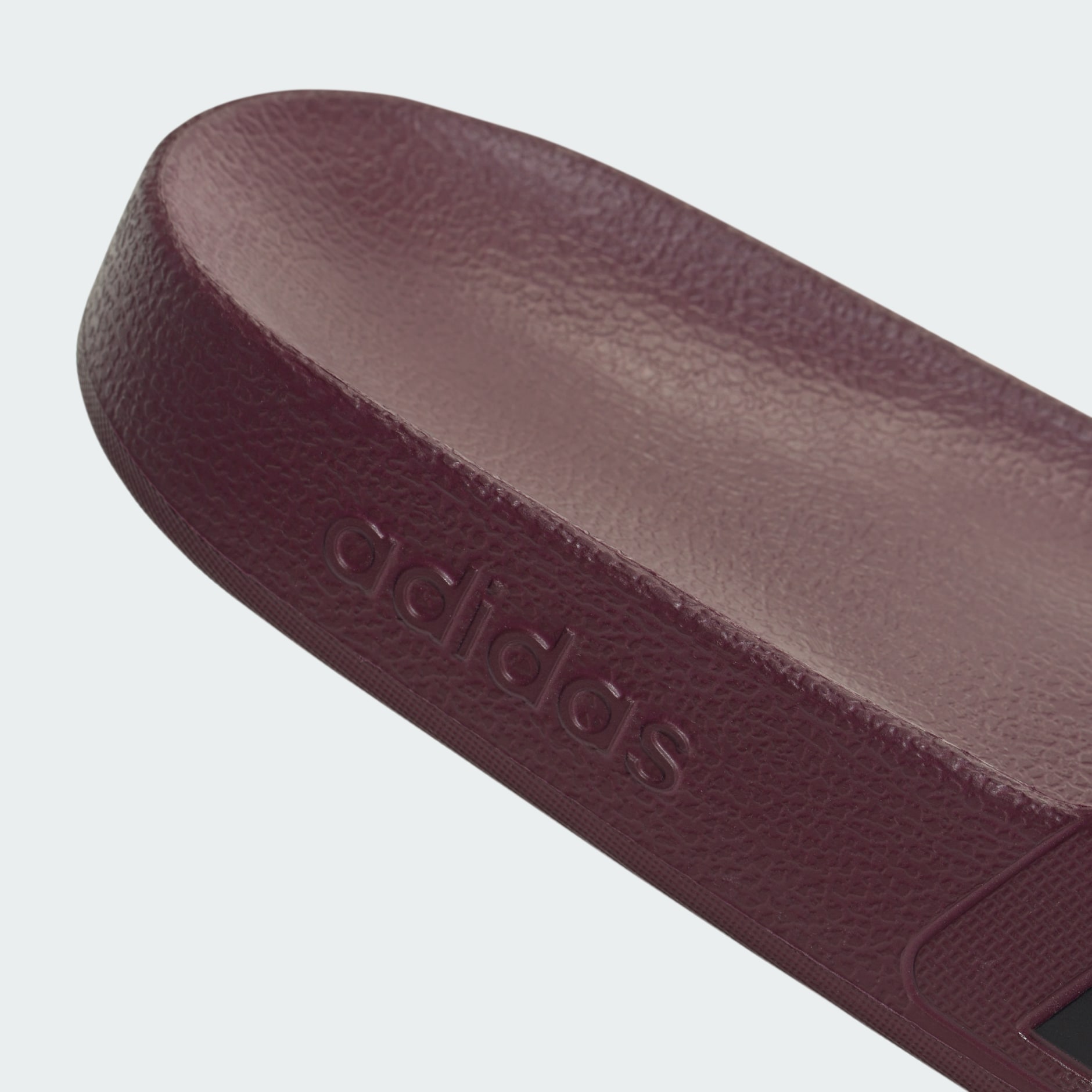 Adilette Aqua Slides