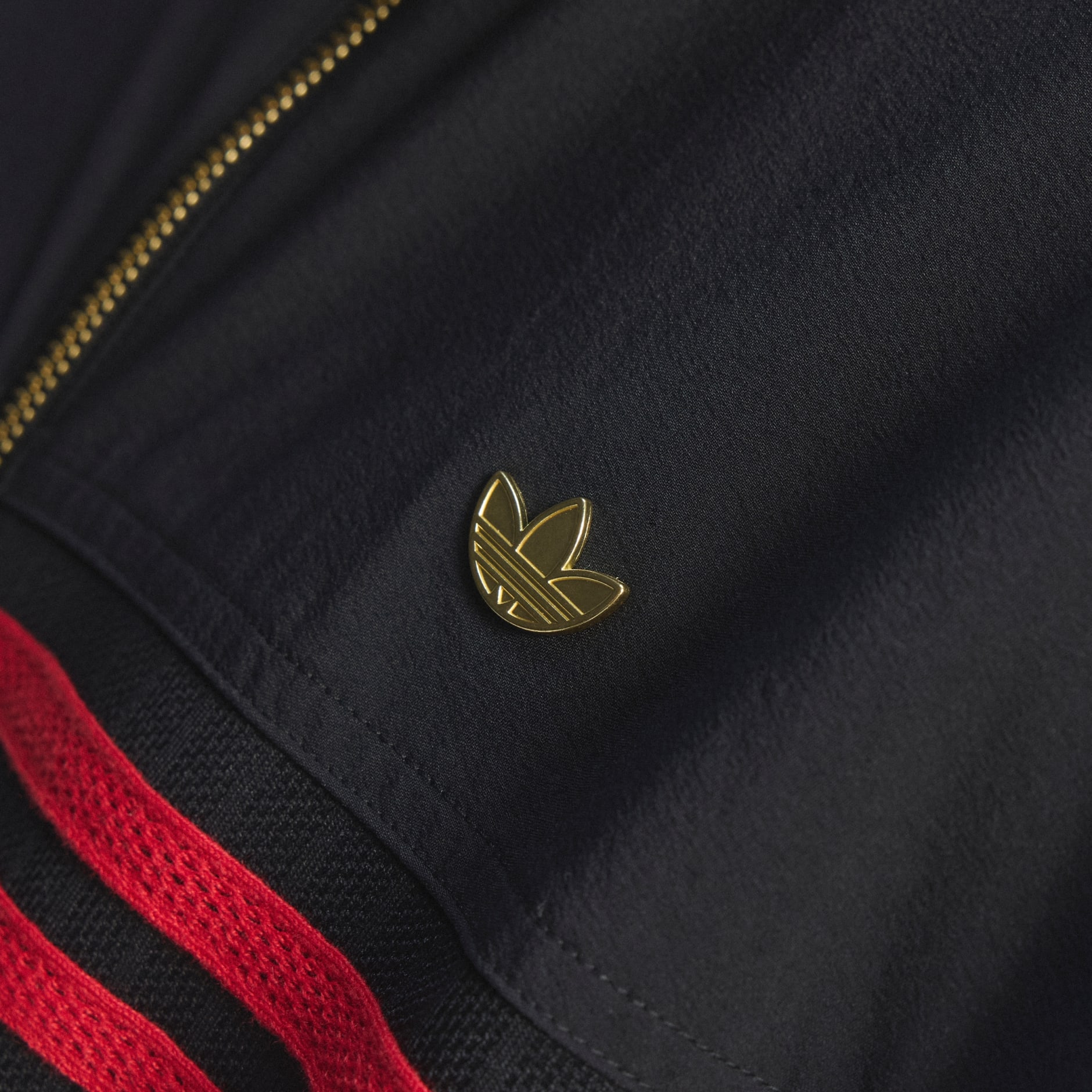 BLUZĂ DE TRENING LEJERĂ 98