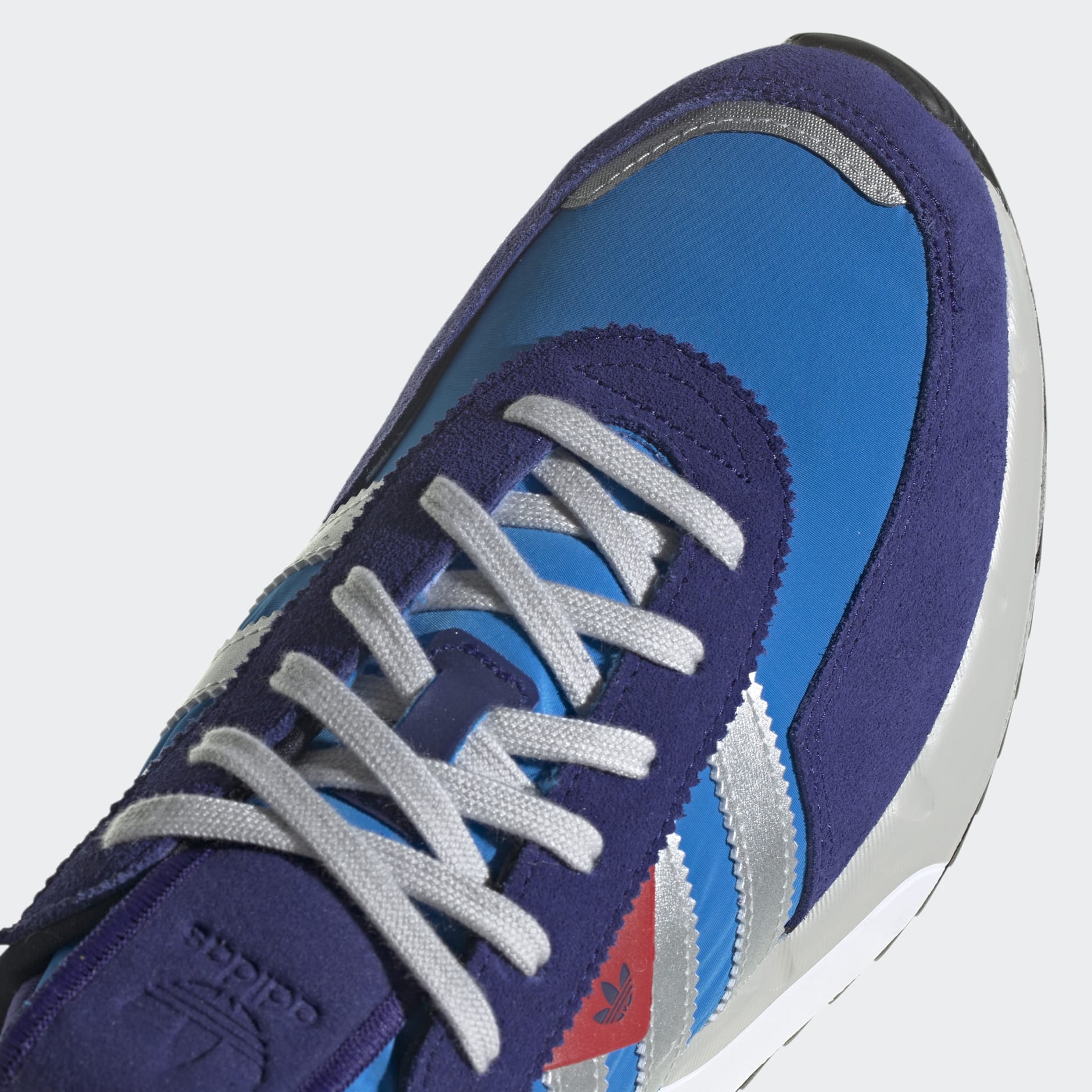 Retropy F2 Shoes