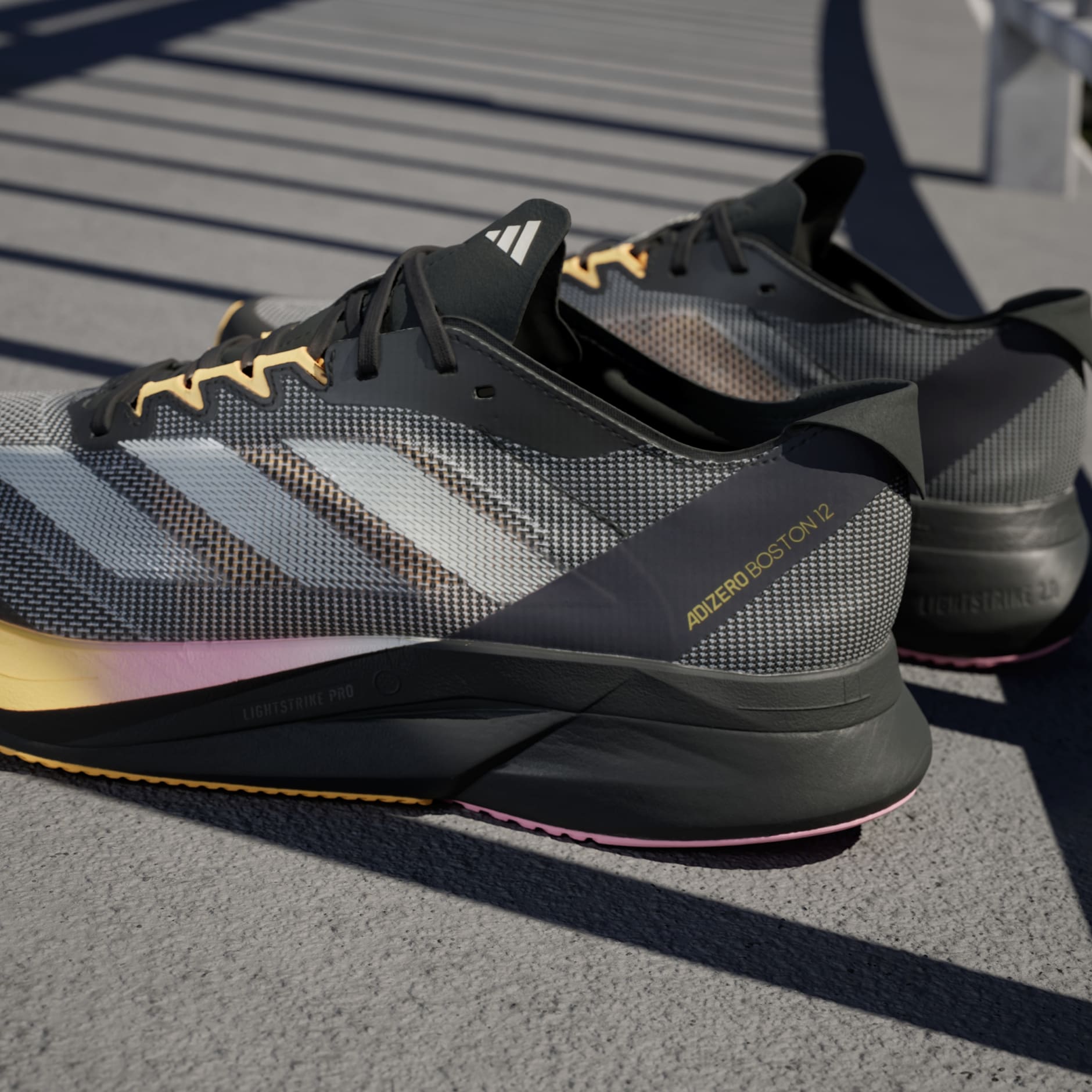 Tenis Adizero Boston 12