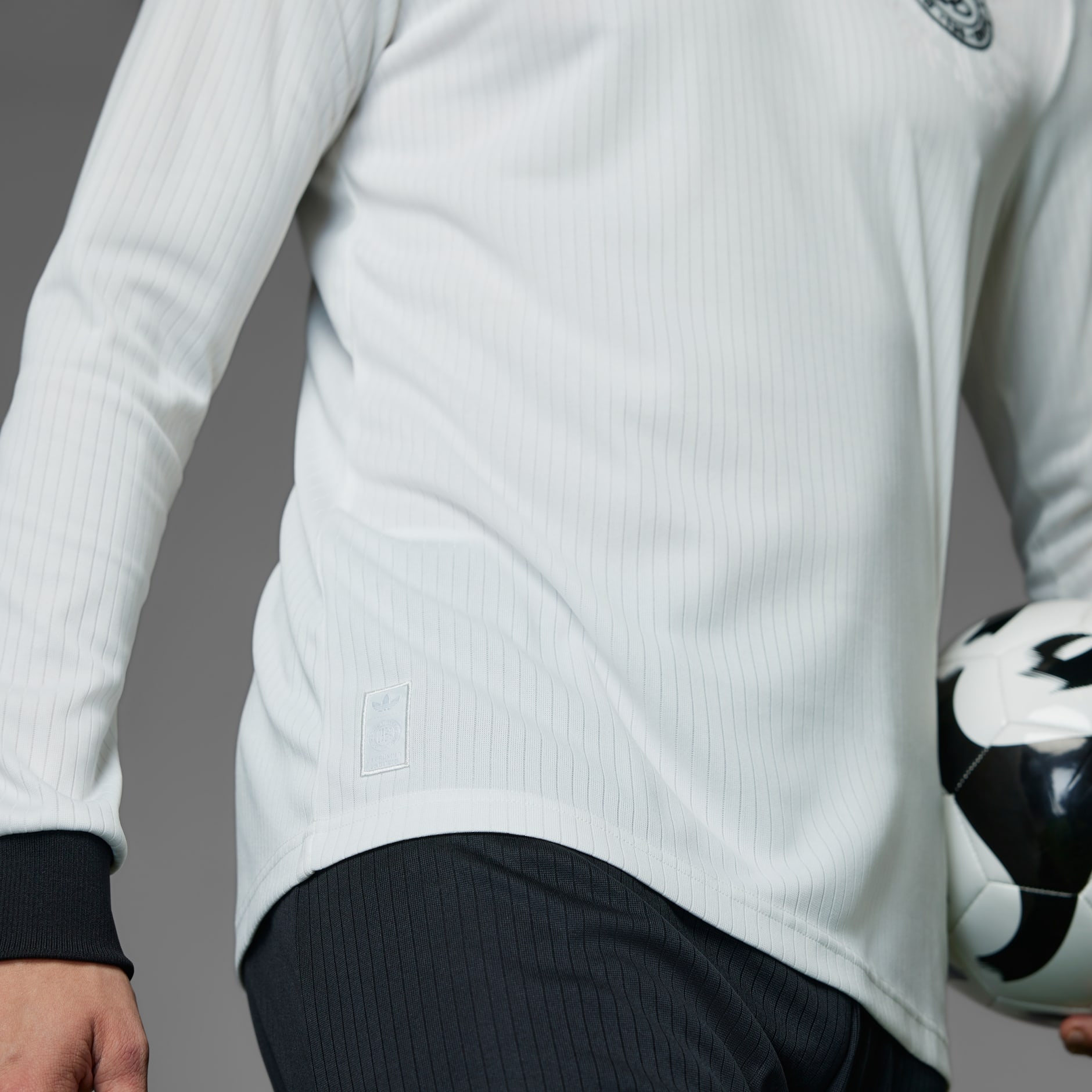 Tricou aniversar cu m&acirc;necă lungă Germany