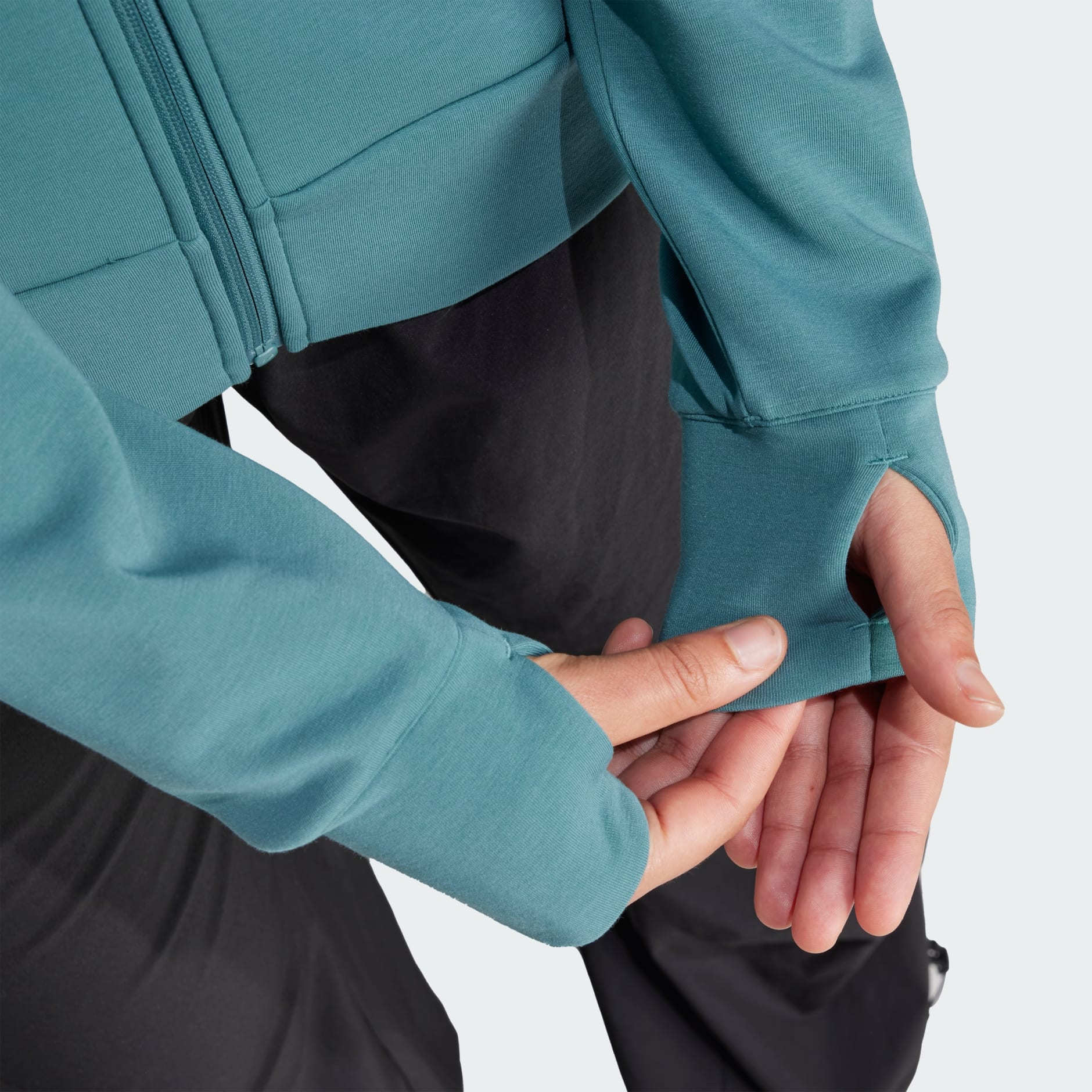 Veste &agrave; capuche enti&egrave;rement zipp&eacute;e Designed 4 Training