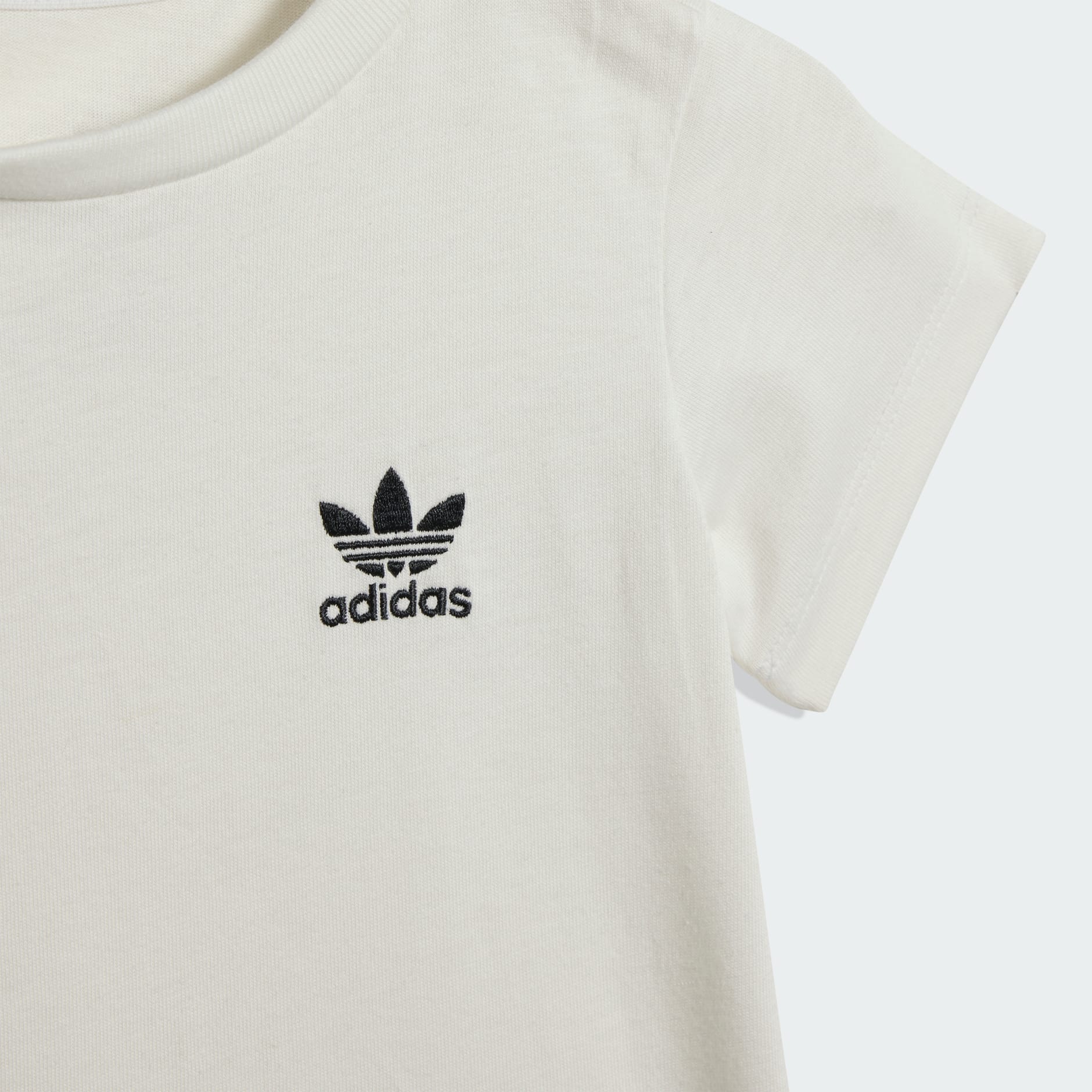 طقم شورت وتيشيرت للأطفال