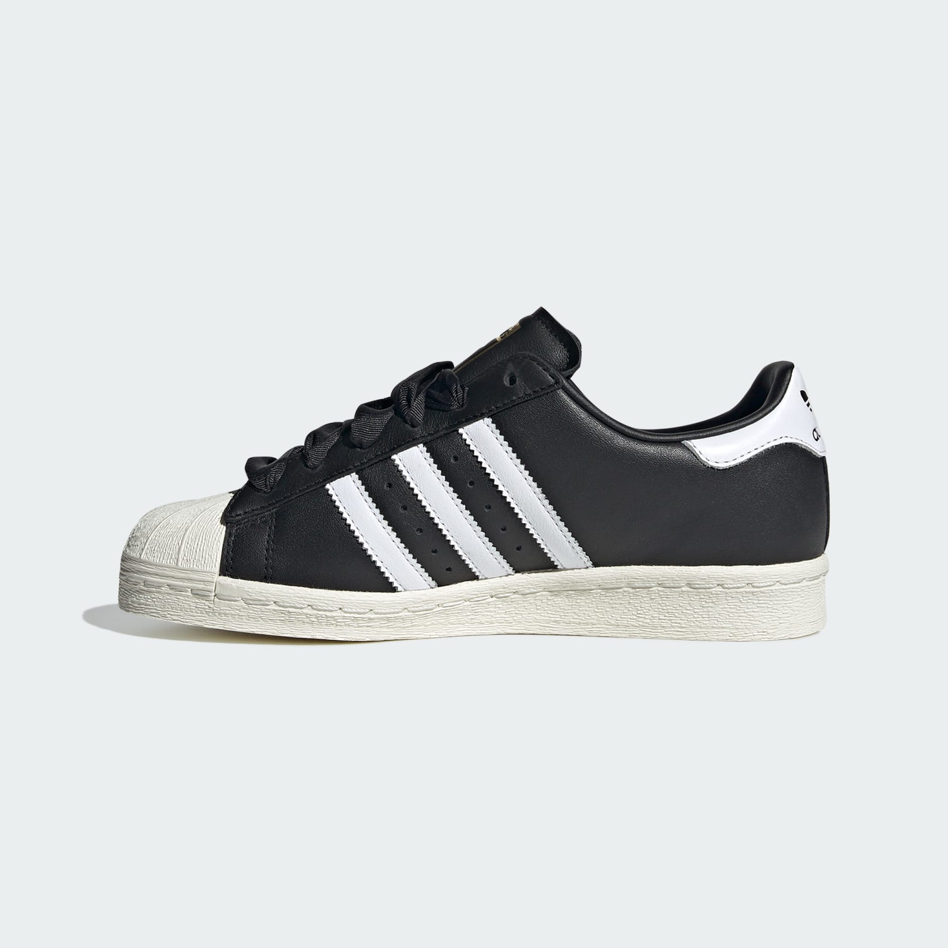SUPERSTAR 82 W
