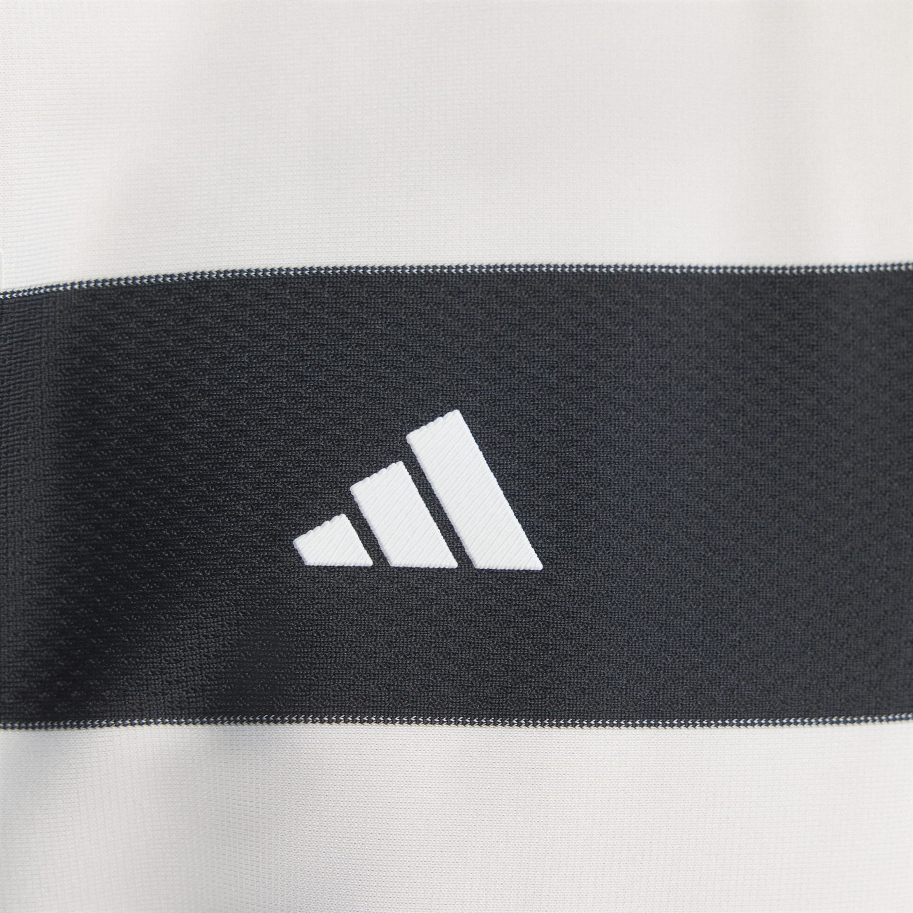 TRICOU SGURA AUTHENTIC CU M&Acirc;NECĂ LUNGĂ