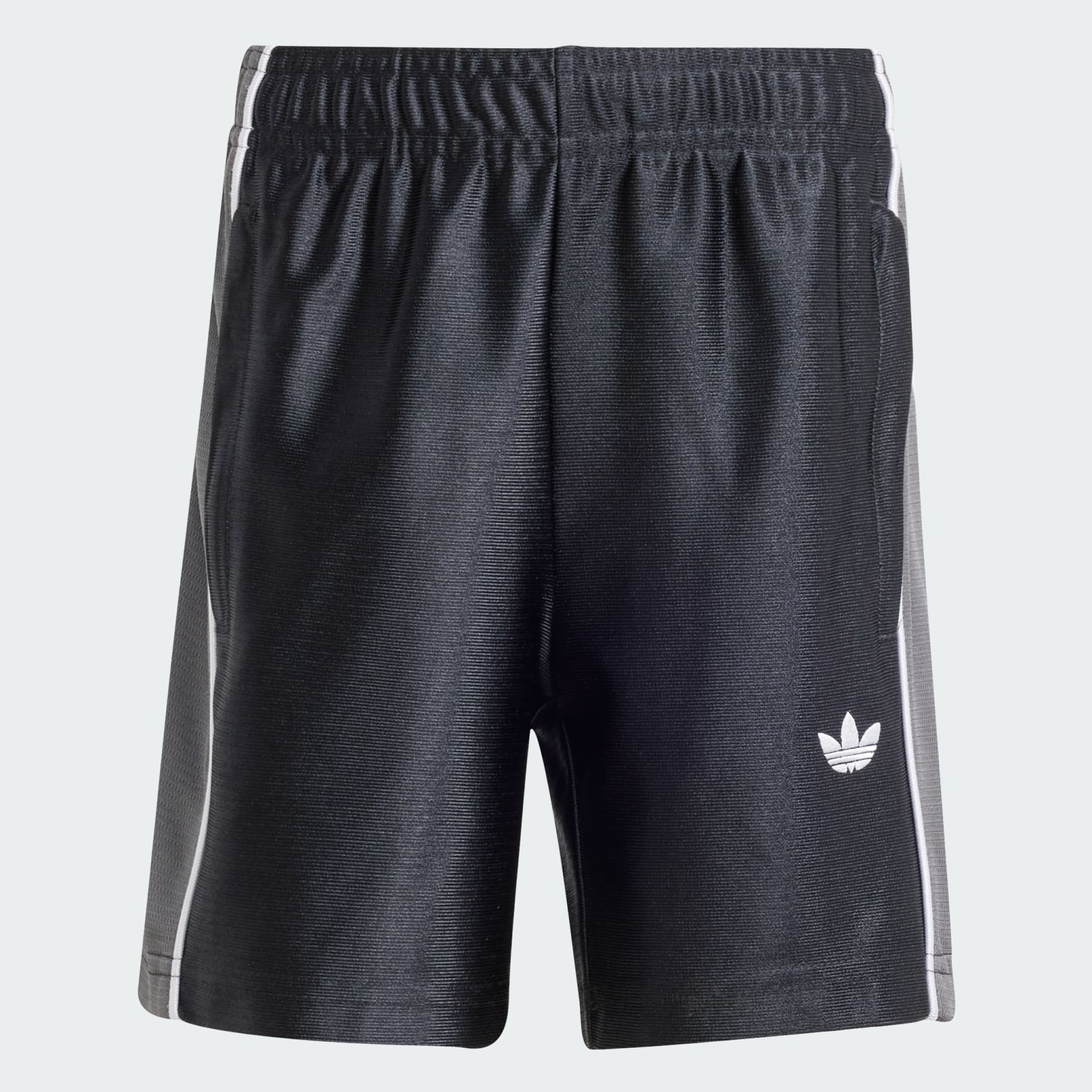 طقم تيشيرت وشورت للأطفال