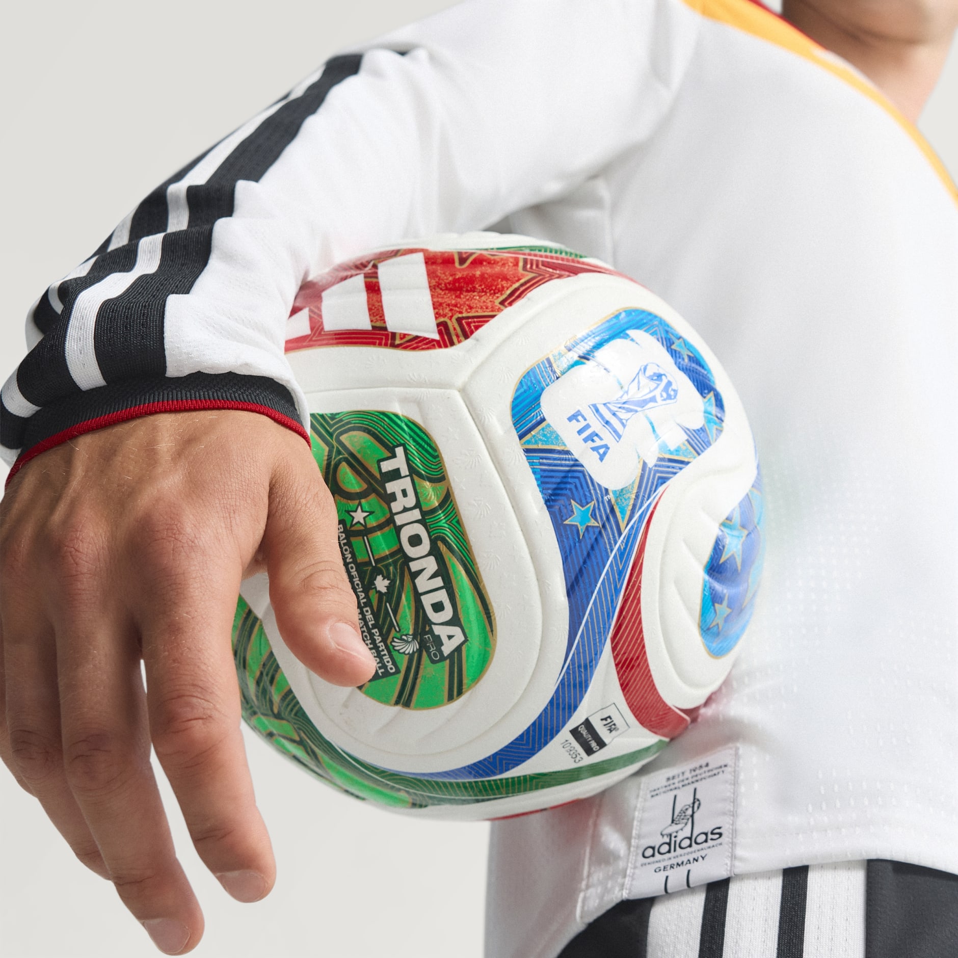 Tricou cu m&acirc;necă lungă Germania 26 Authentic pentru meciuri pe teren propriu