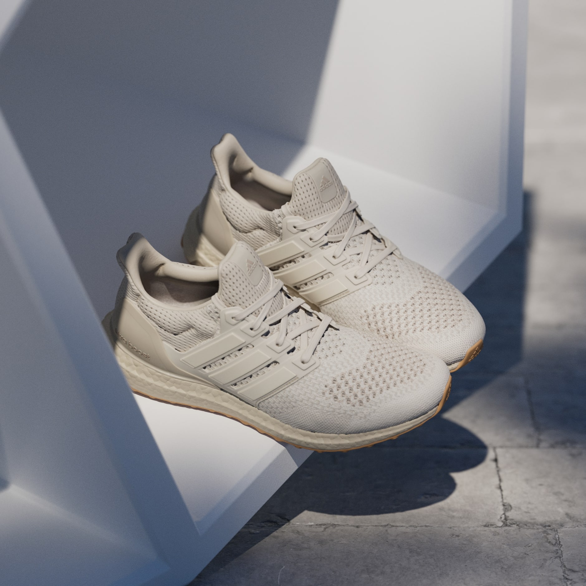 נעלי Ultraboost 1.0