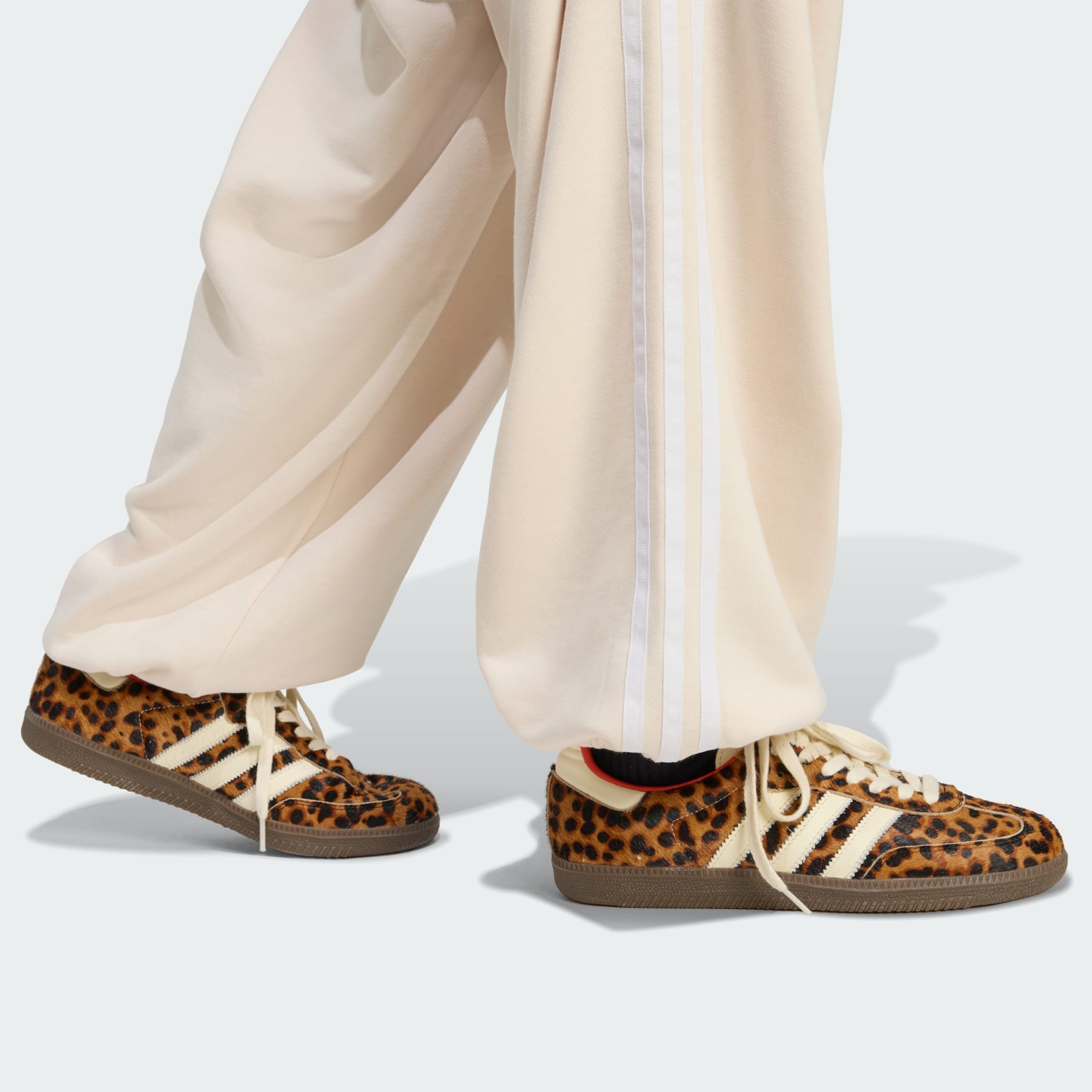 ADIDAS ORIGINALS ATHL DEPT LOOSE GRAPHIC SWEAT PANTS