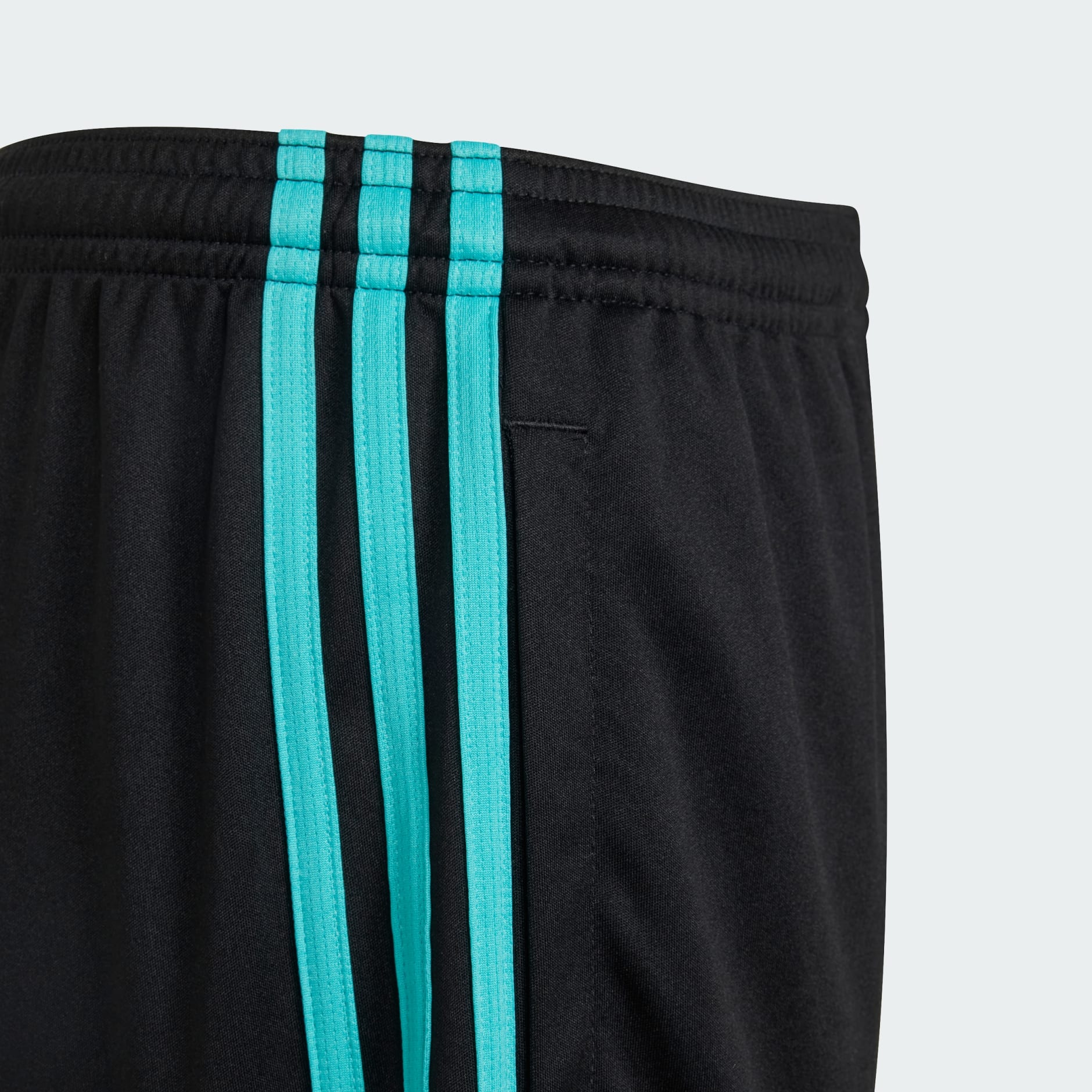 MERCEDES - AMG PETRONAS FORMULA ONE TEAM DNA SHORT YOUTH