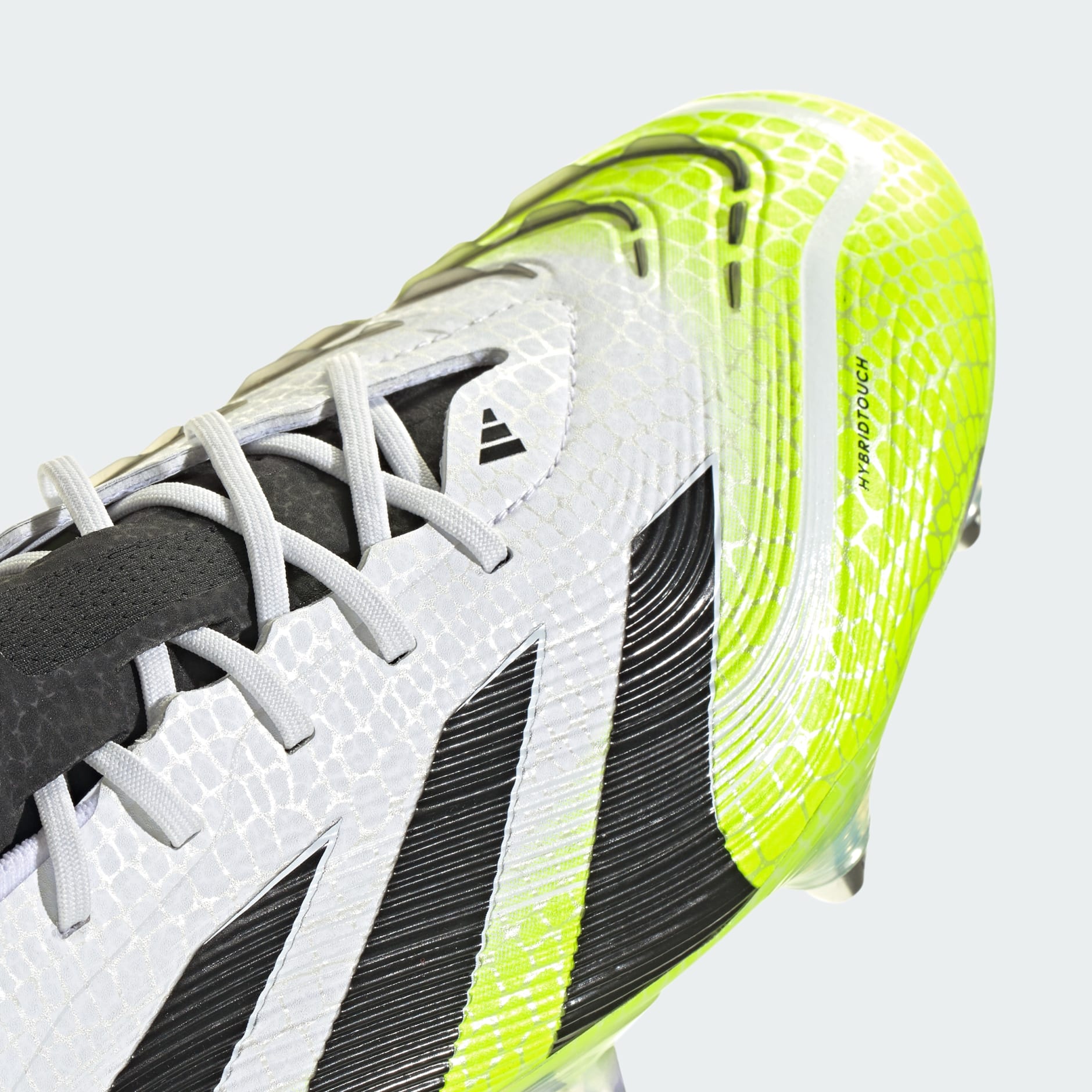 Ghete Predator Elite pentru teren moale