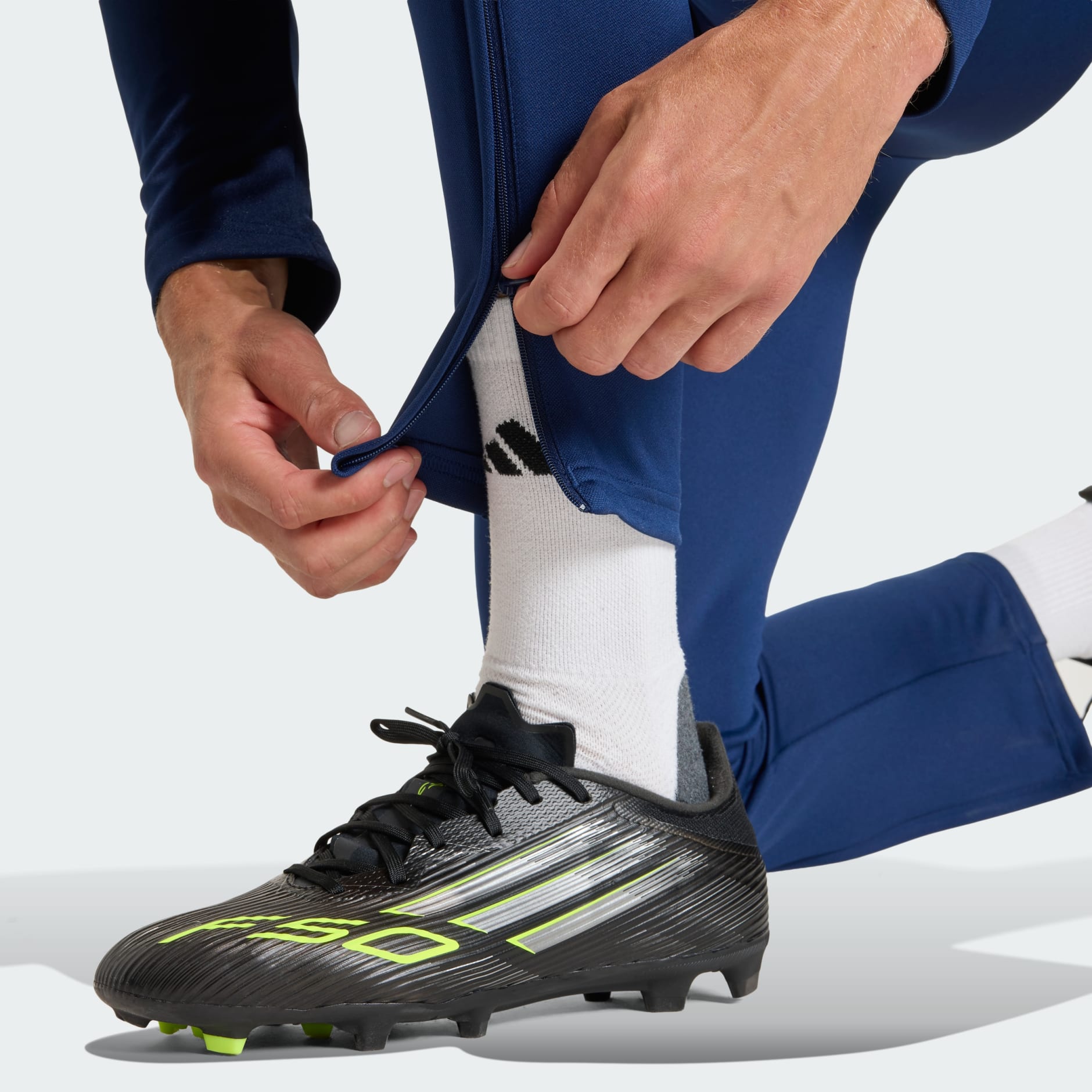 Pantaloni de Trening Entrada26