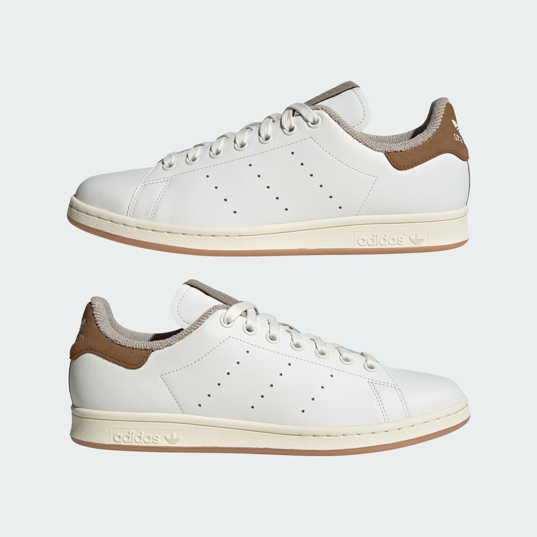 Originals stan smith sneakers hotsell in white and navy