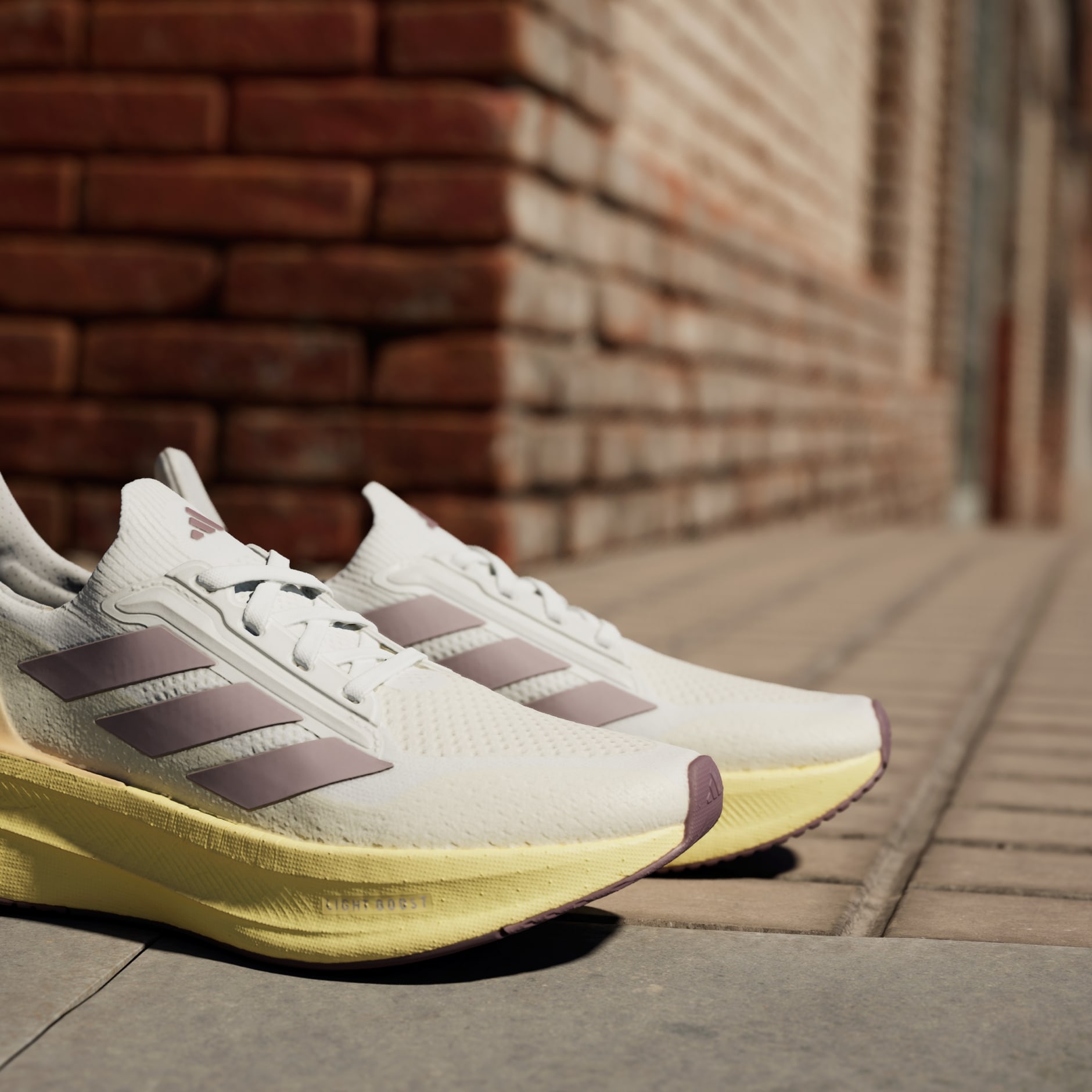 Ultraboost 5x 跑鞋