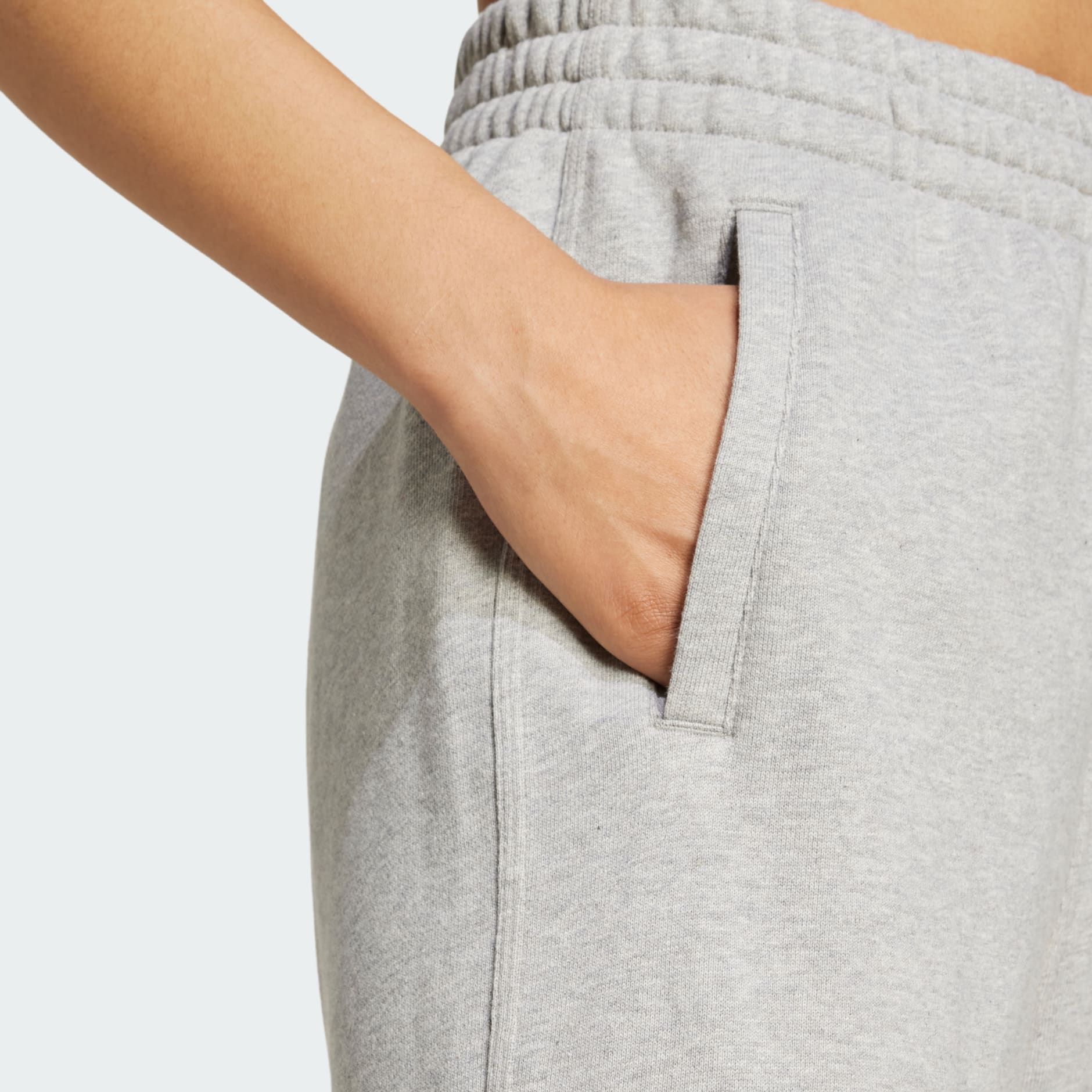 Pantaloni jogger flaușați Essentials