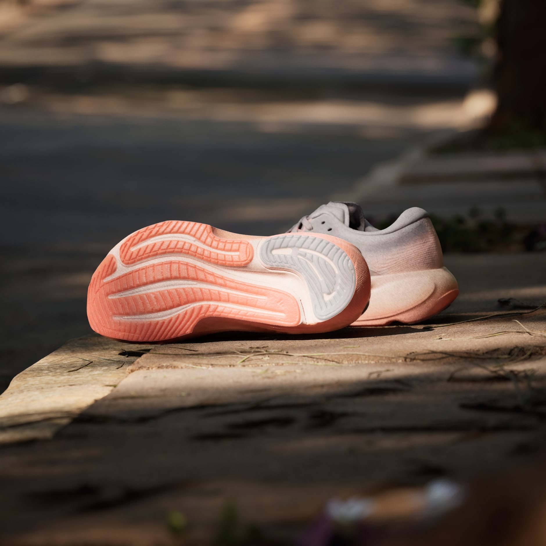 SUPERNOVA RISE 3 RUNNING SHOES