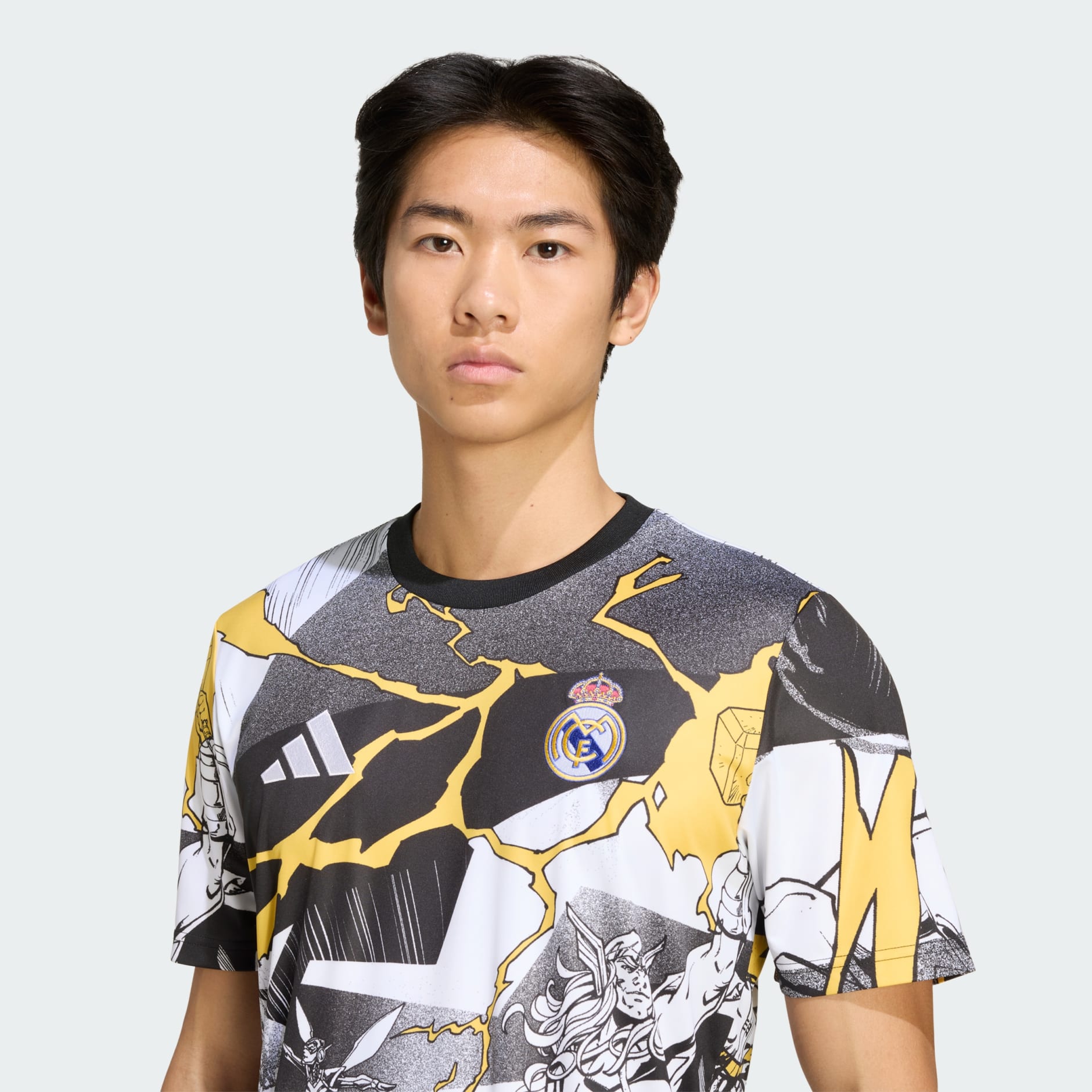 Dres za zagrijavanje adidas Real Madrid Avengers 25/26