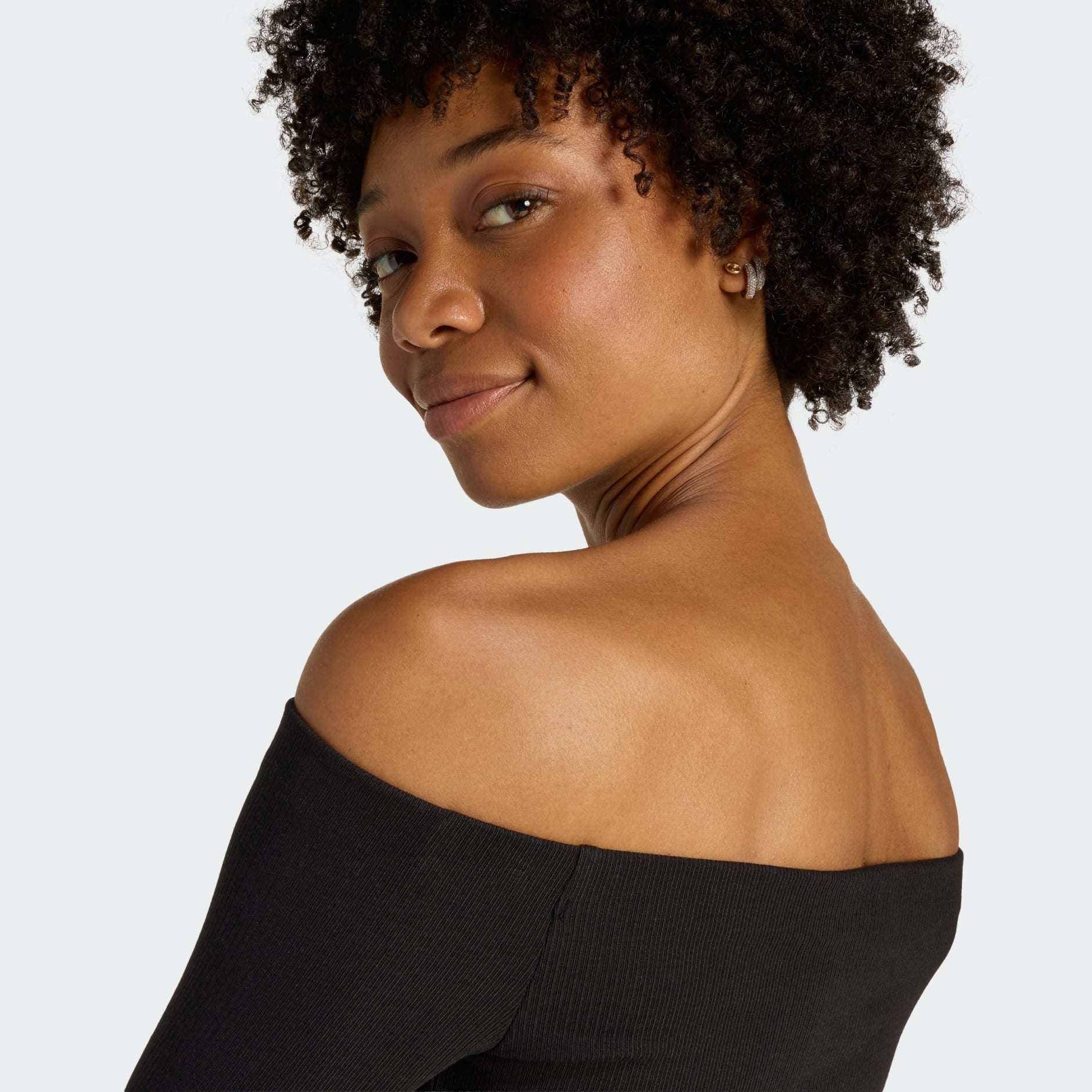 TRICOU CU M&Acirc;NECĂ LUNGĂ ȘI UMERI GOI ESSENTIALS