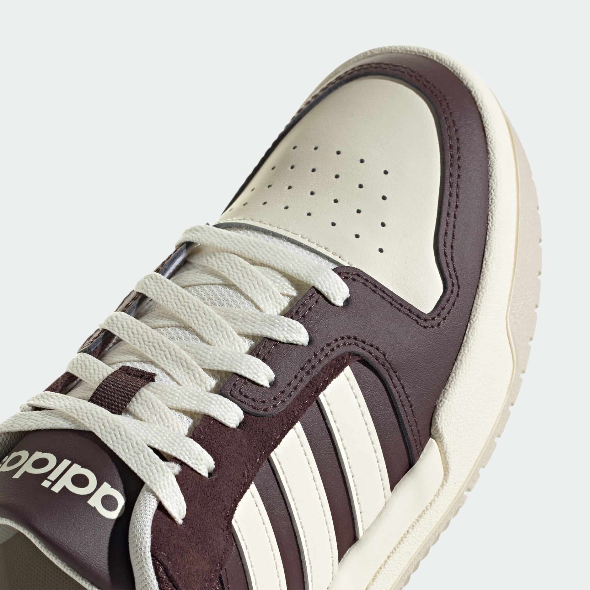 Entrap Low Trainers