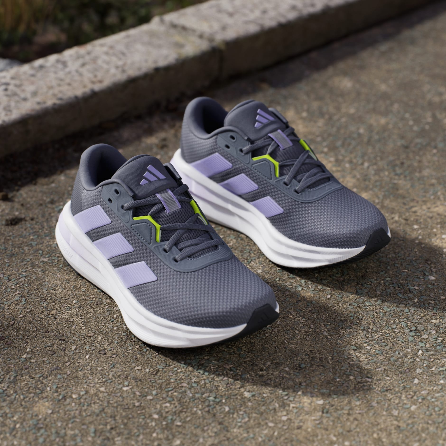 Galaxy 7 Running Shoes