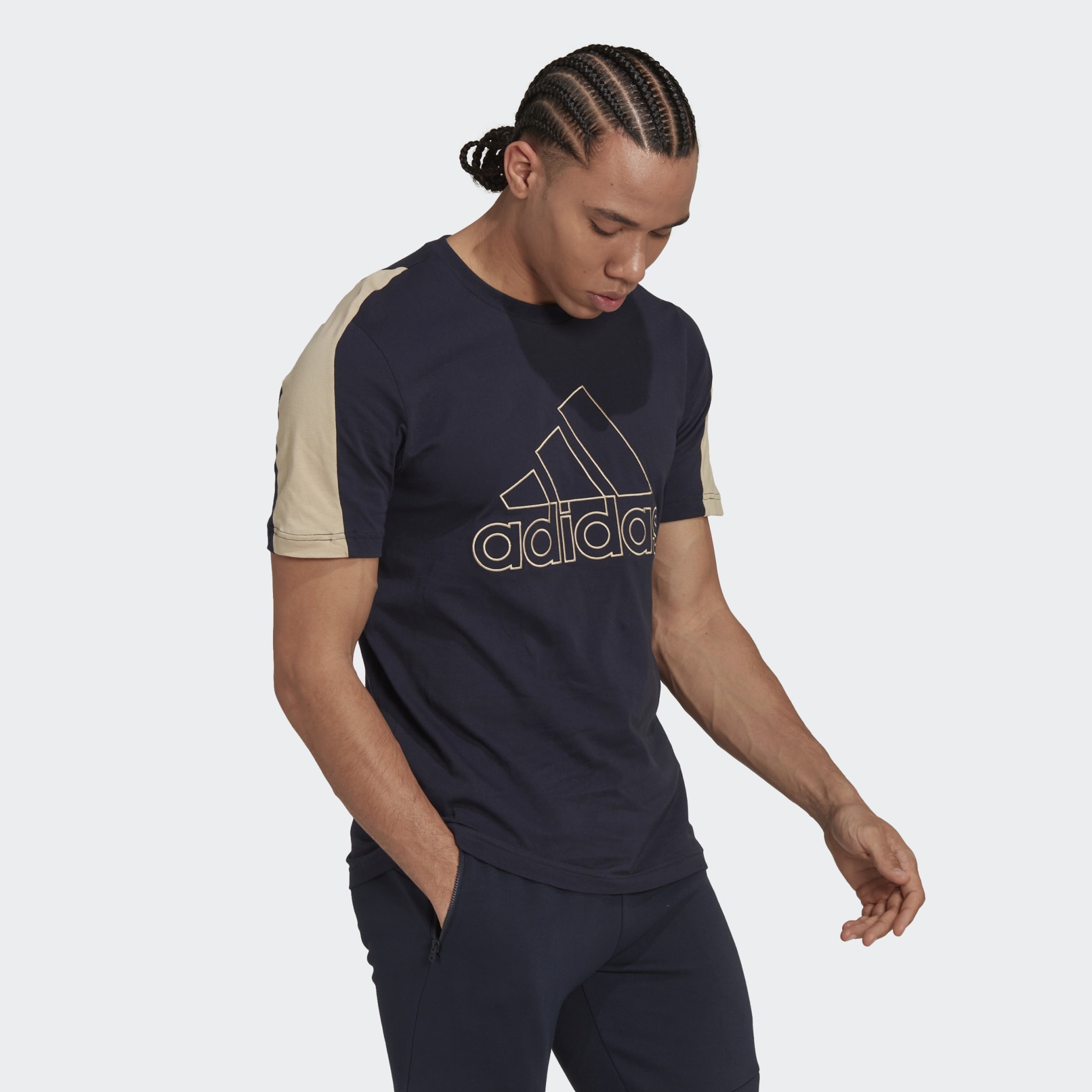 Camiseta Future Icons Badge of Sport Bordada