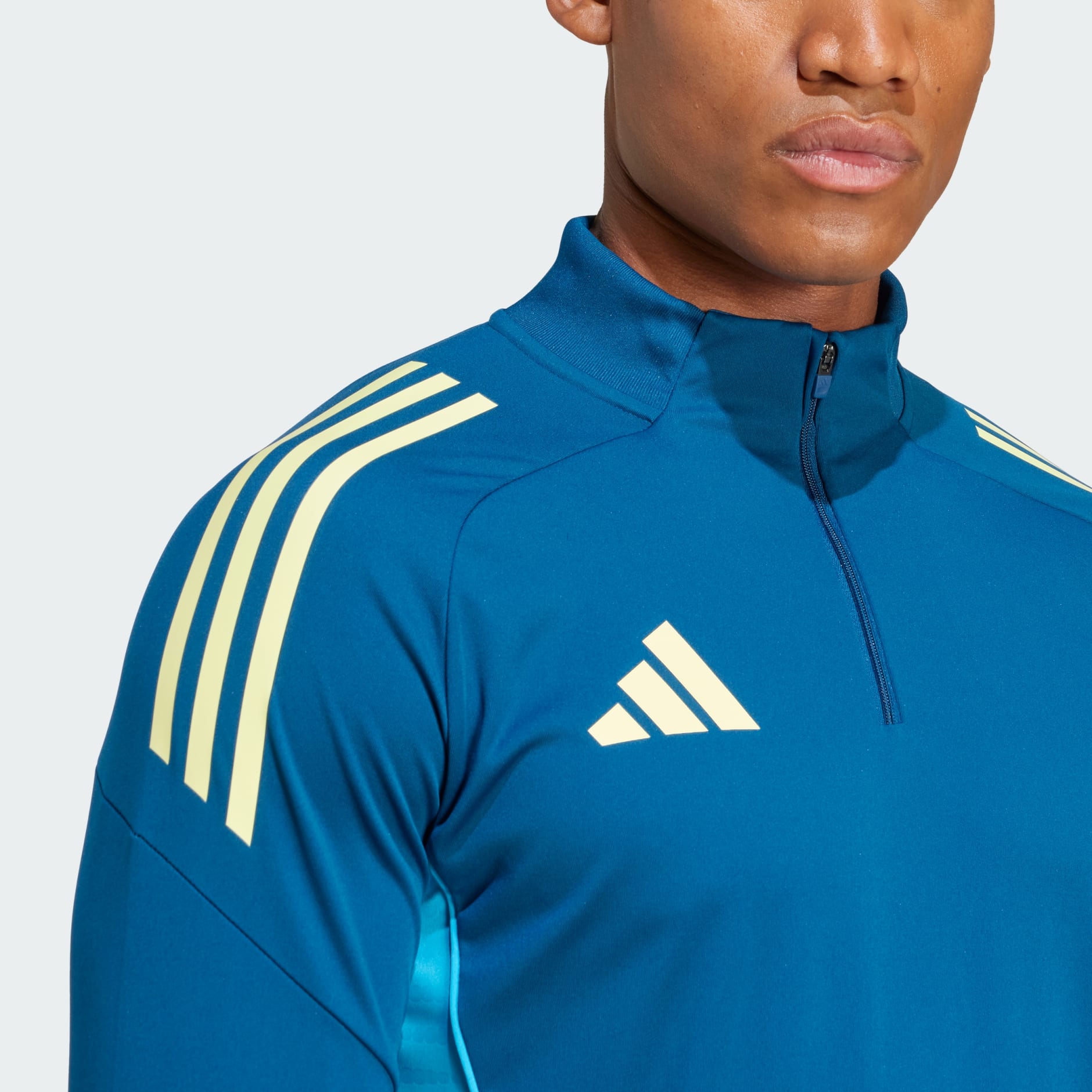 Tiro 25 Competition Training Top