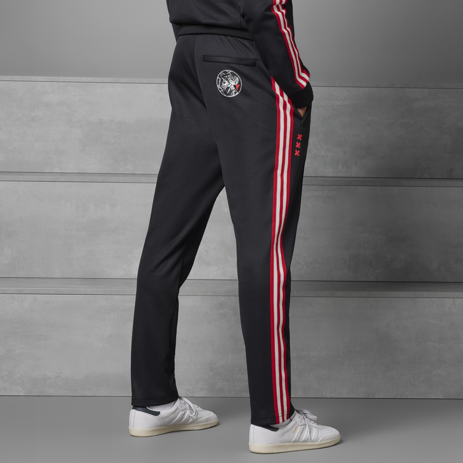 Vervelen Wierook ethisch Men's Clothing - Ajax Amsterdam OG Track Pants - Black | adidas Bahrain