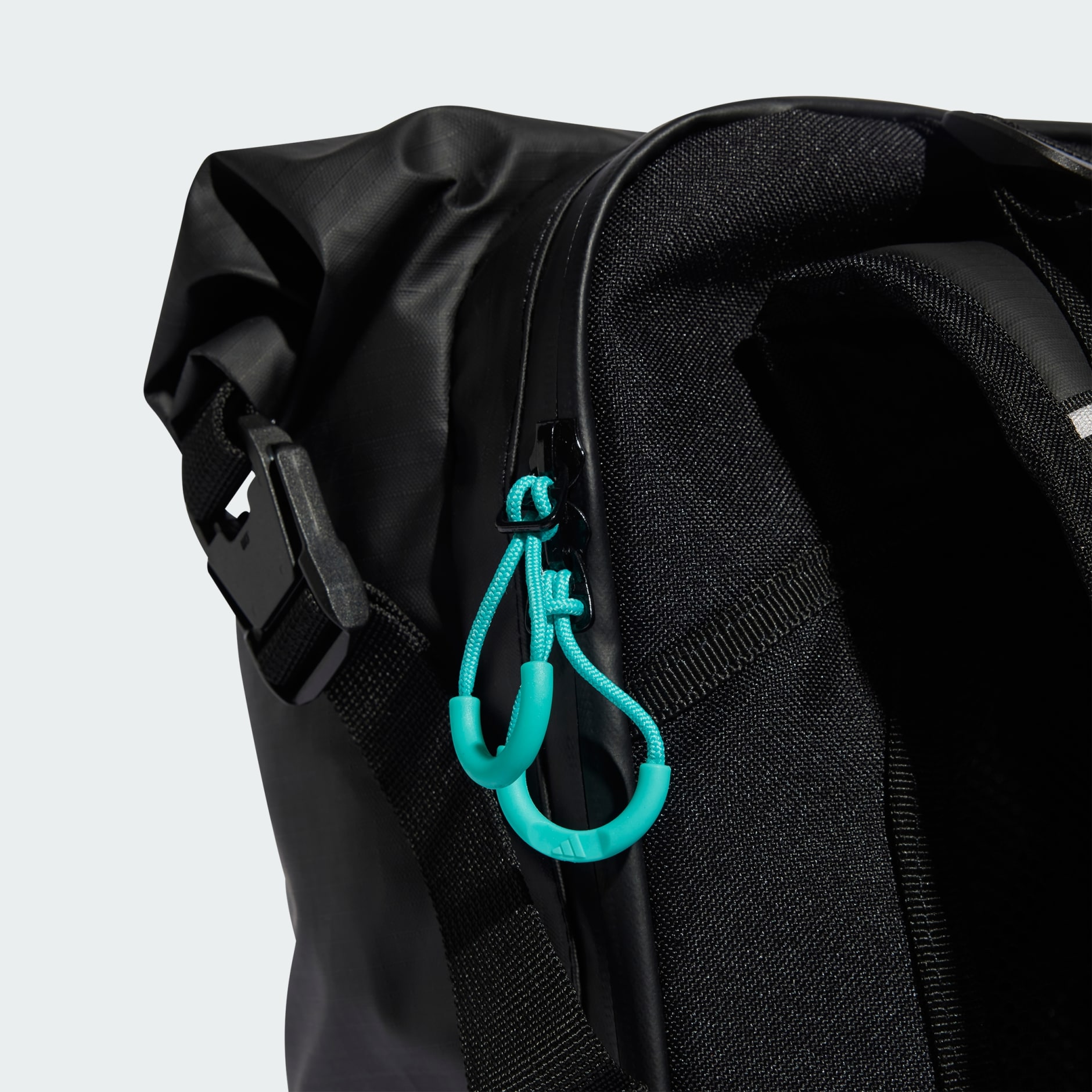 MERCEDES - AMG PETRONAS FORMULA ONE TEAM ADAPTIVE PACKING SYSTEM BACKPACK