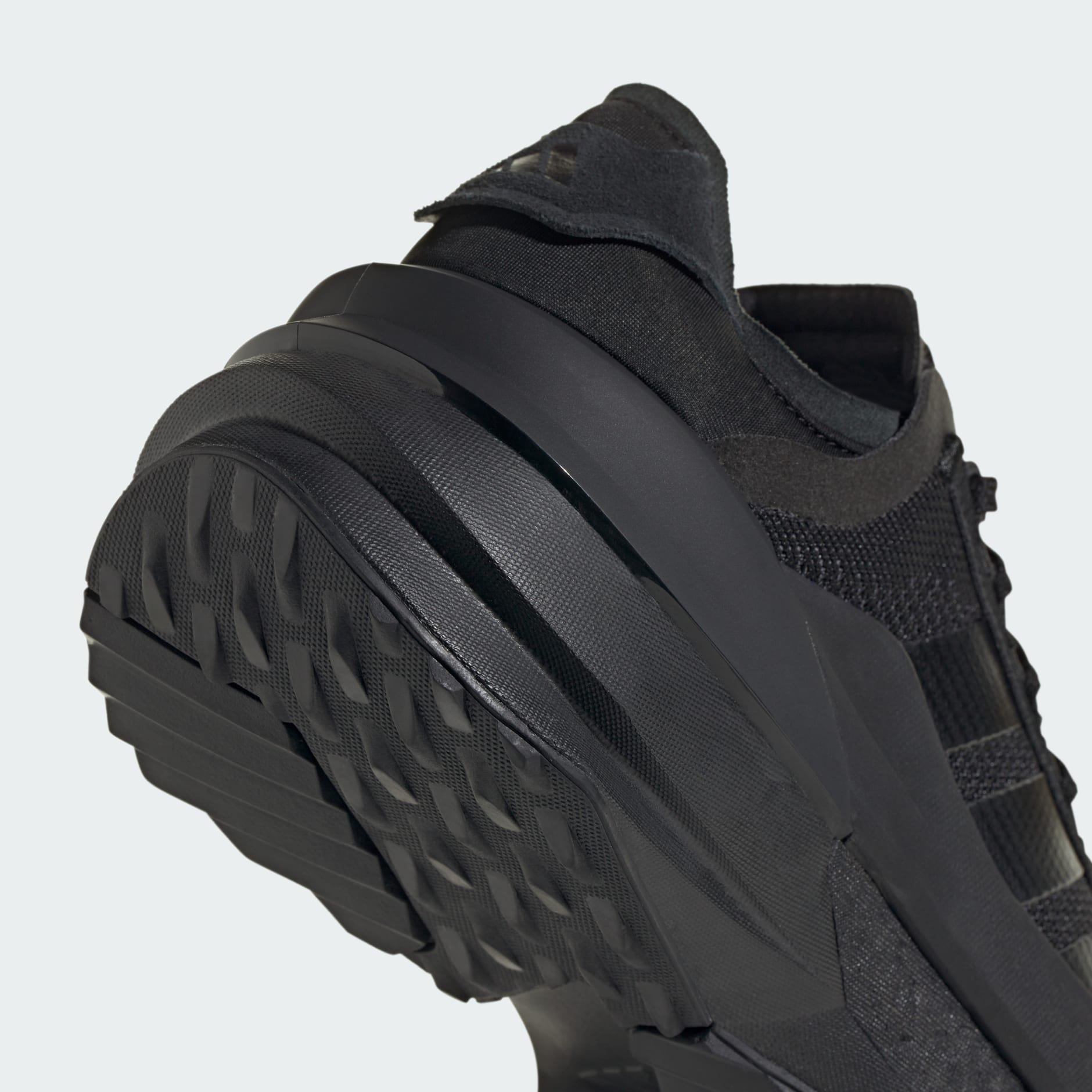Avryn_X Shoes