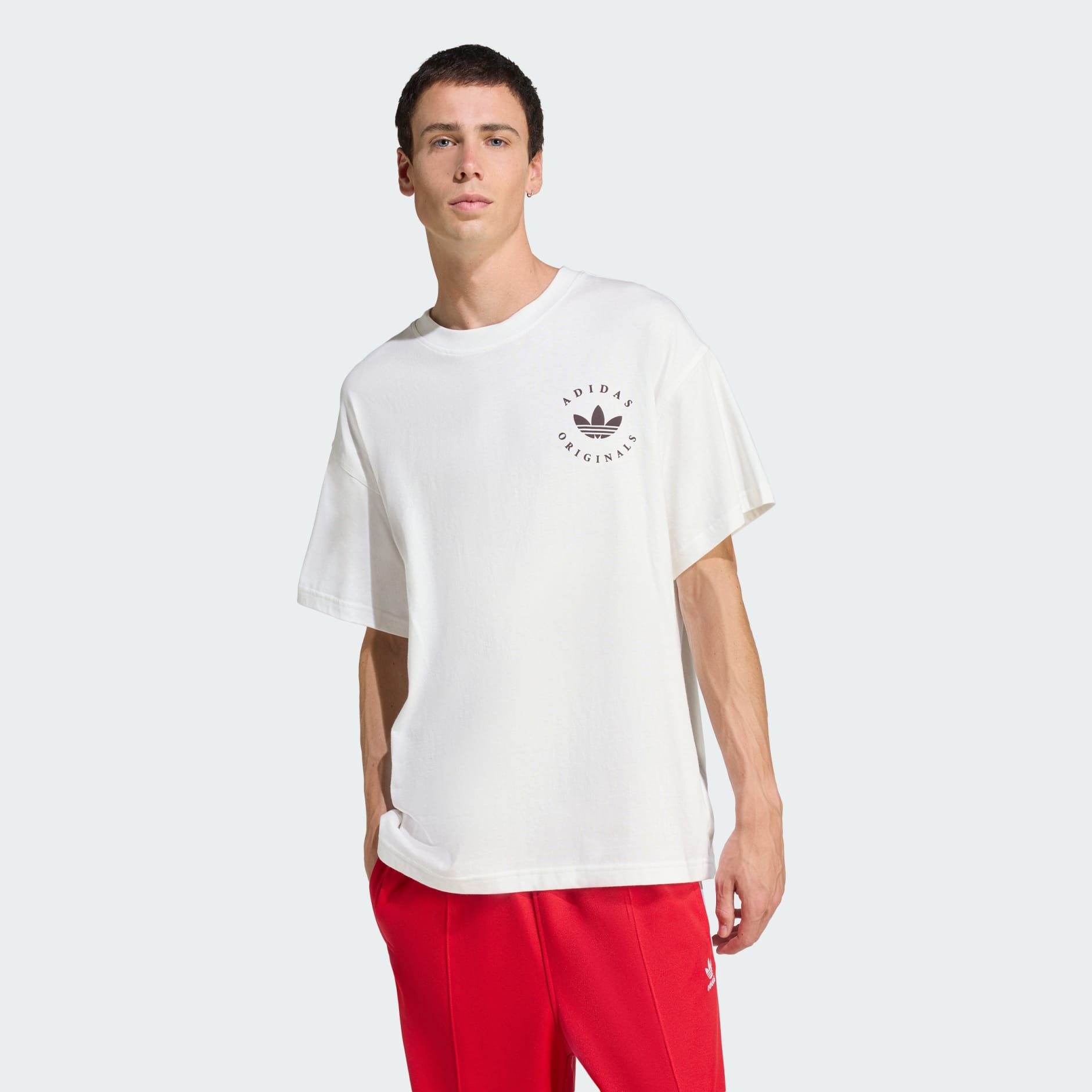 Curved adidas Trefoil Logo GFX Tee