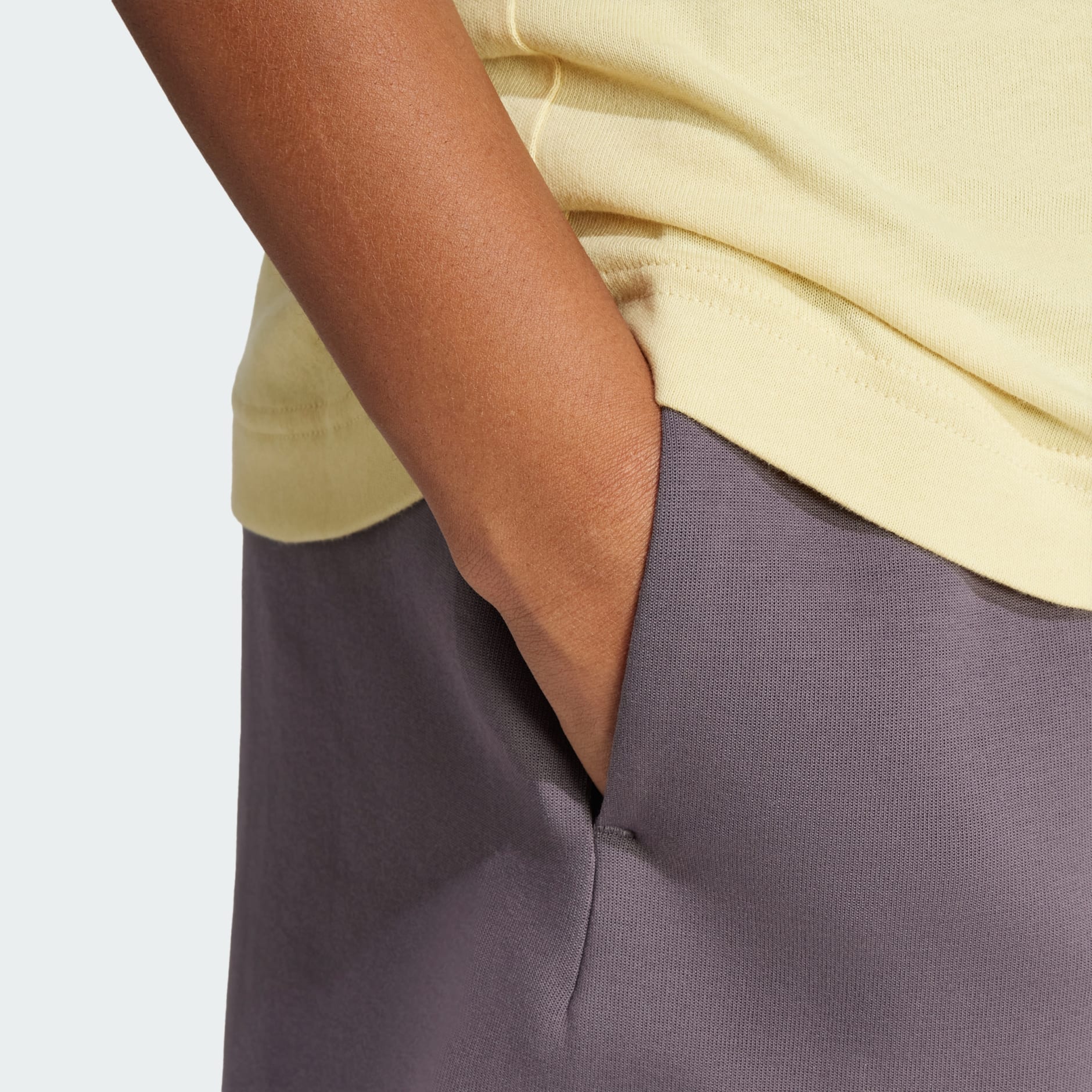 شورت Future Icons Small Logo