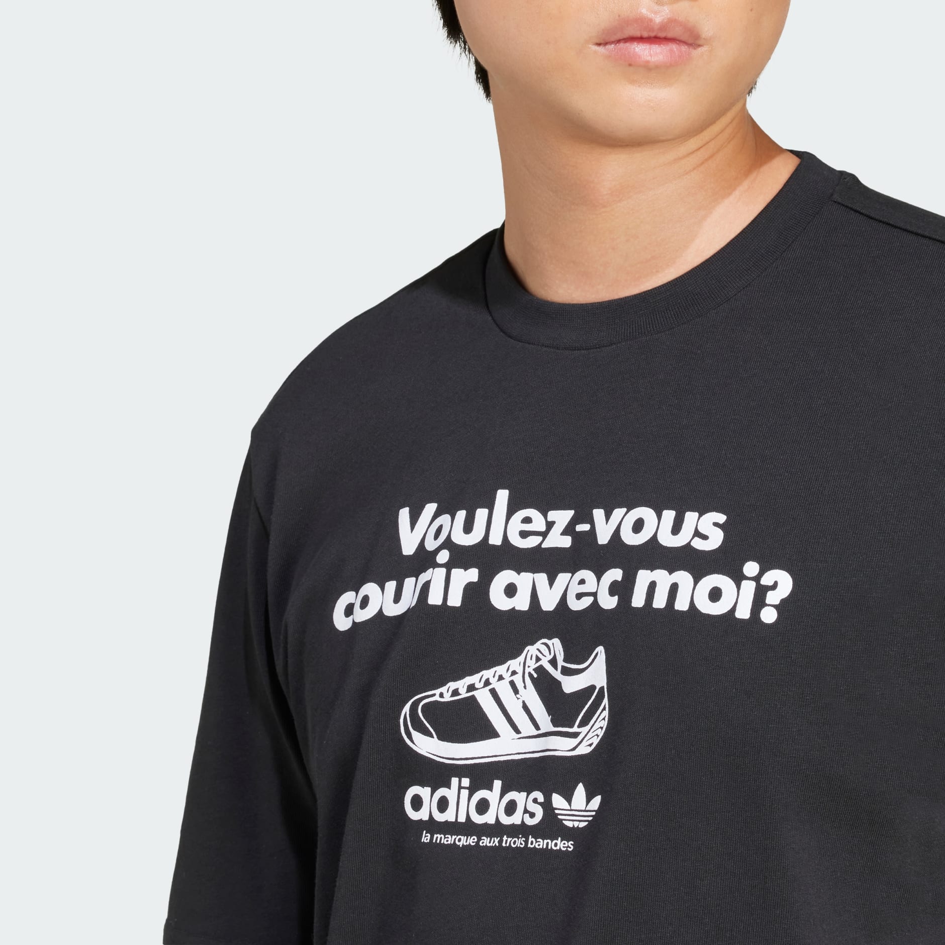 טי-שירט גראפית