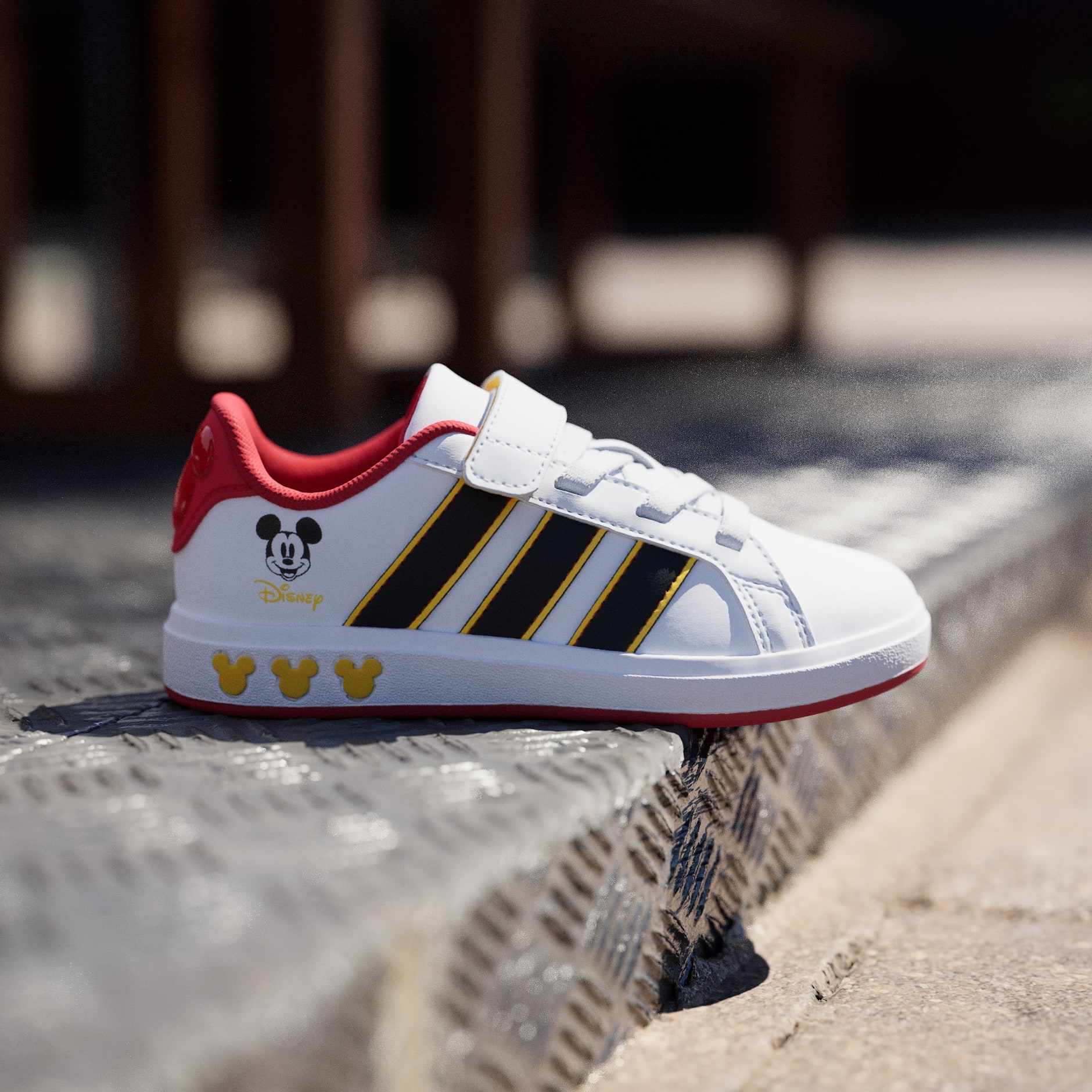 حذاء للأطفال adidas Disney Mickey Mouse Grand Court