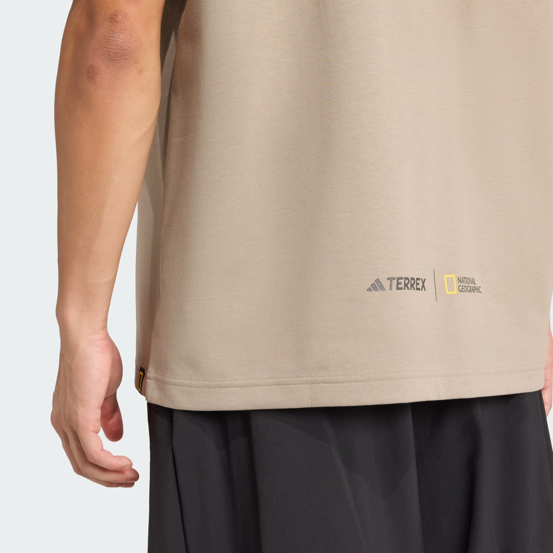 adidas National Geographic UF AEROREADY 圖案 T 恤