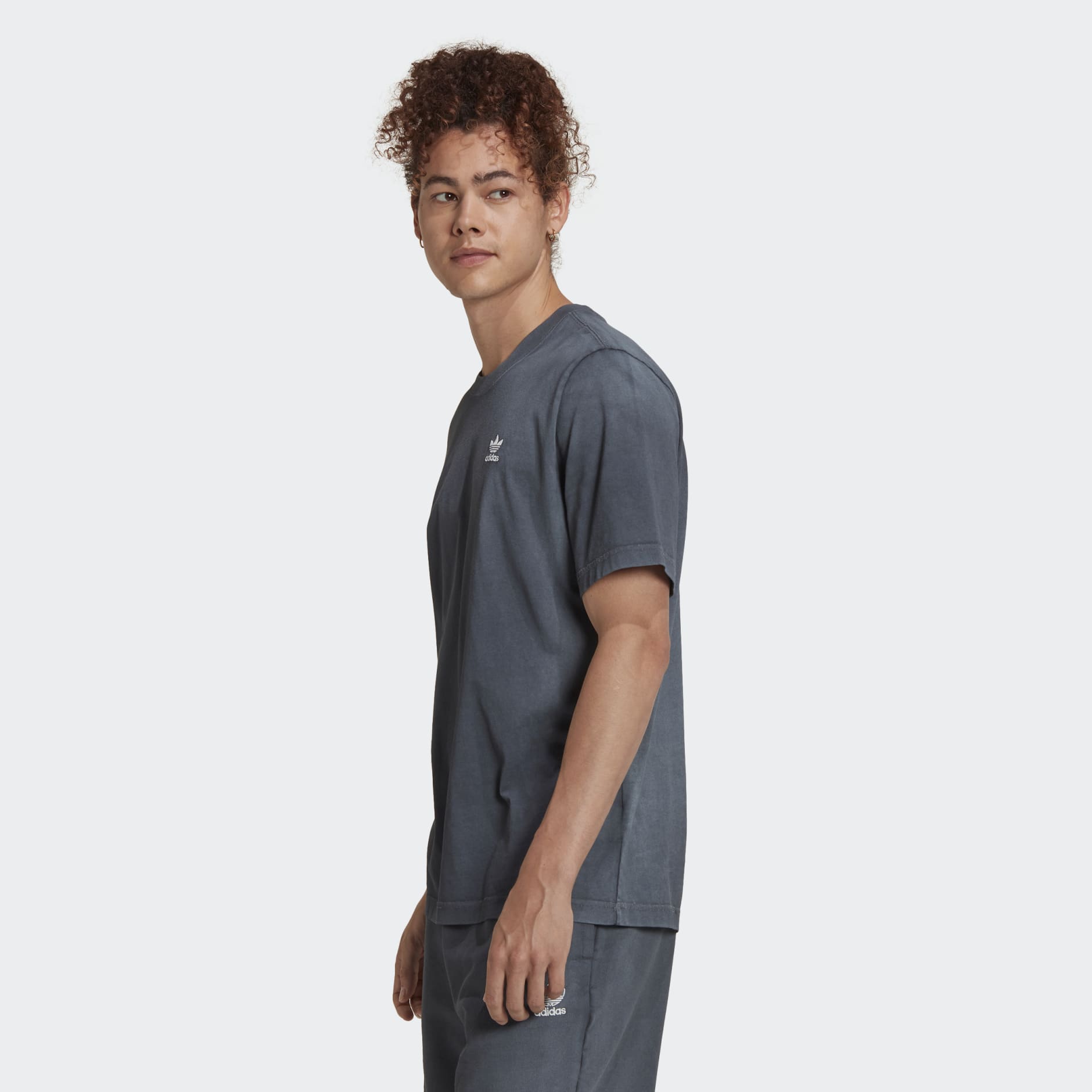 Camiseta Essentials+ Dye